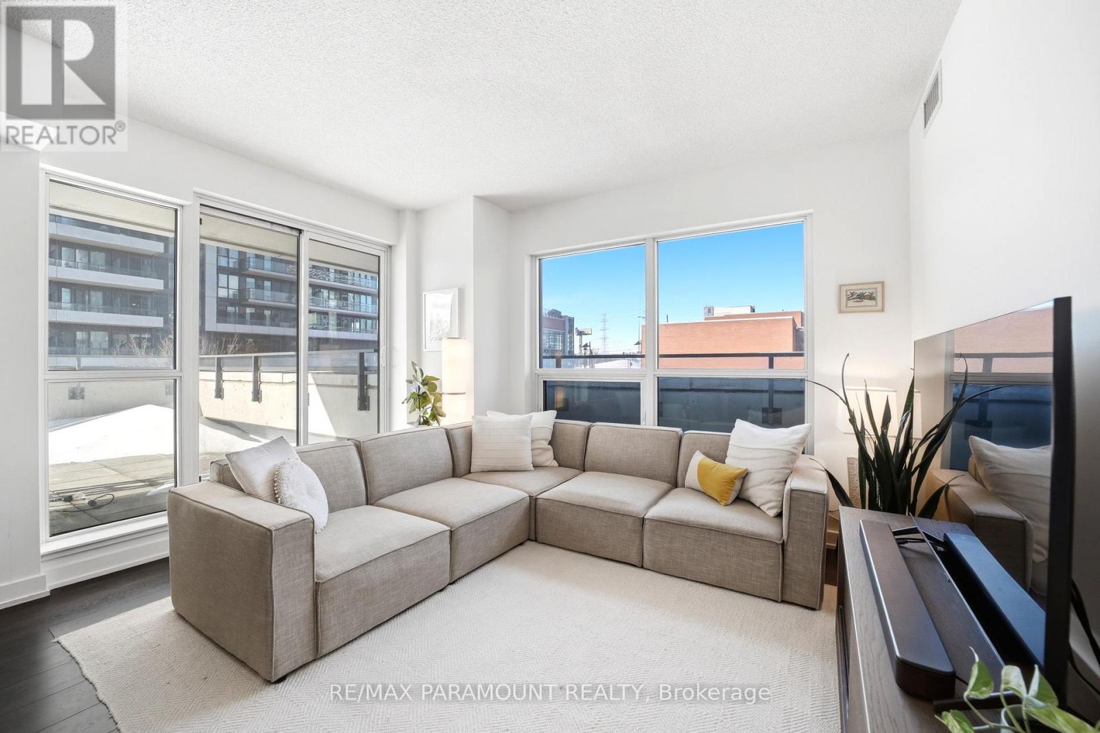 304 - 2220 LAKE SHORE BOULEVARD, Toronto, Ontario