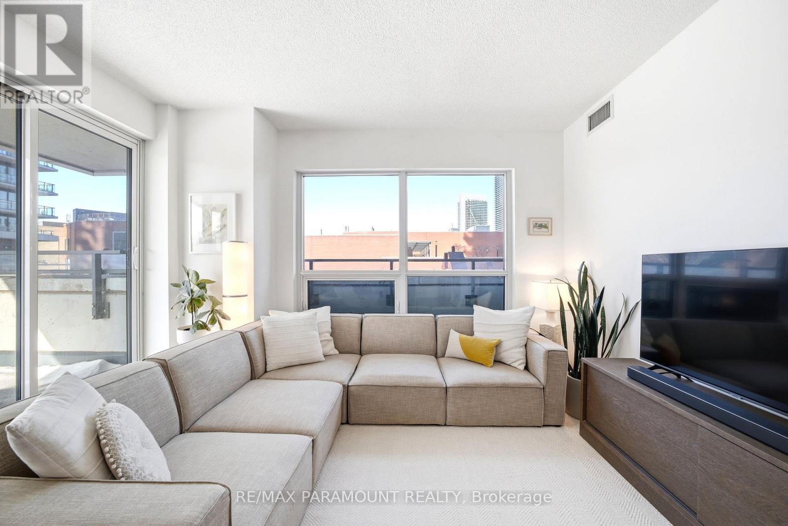 304 - 2220 Lake Shore Boulevard, Toronto, Ontario  M8V 0C1 - Photo 3 - W12804092