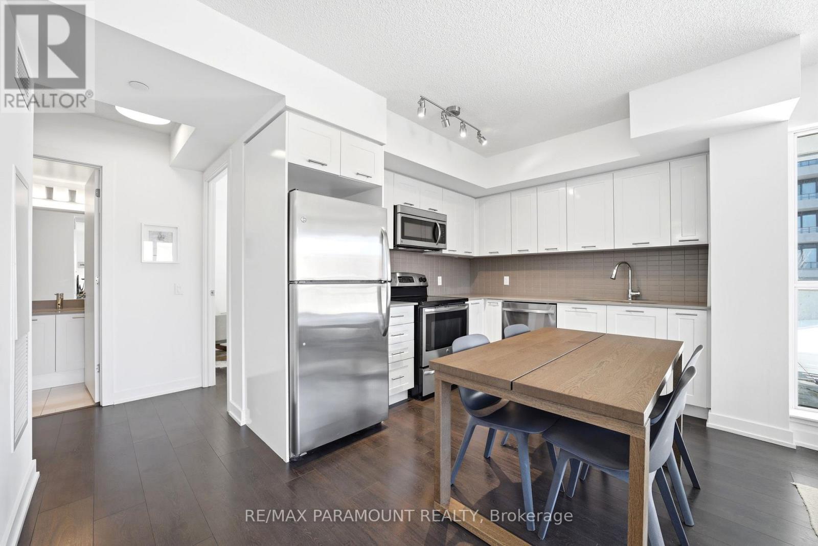 304 - 2220 Lake Shore Boulevard, Toronto, Ontario  M8V 0C1 - Photo 7 - W12804092