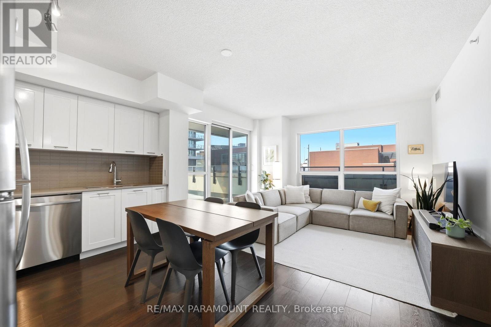 304 - 2220 Lake Shore Boulevard, Toronto, Ontario  M8V 0C1 - Photo 8 - W12804092