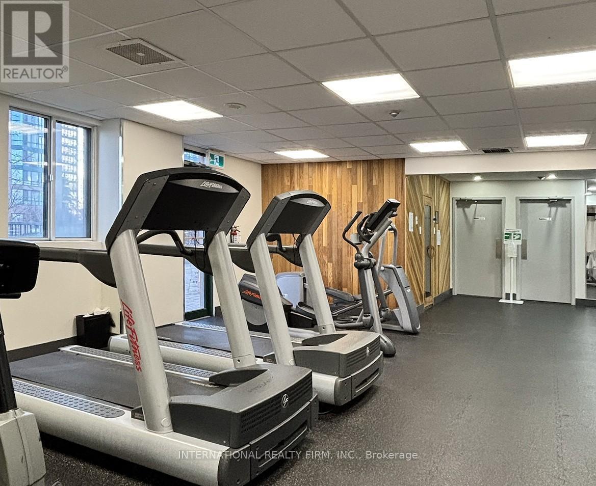 502 - 115 Hillcrest Avenue, Mississauga, Ontario  L5B 3Y9 - Photo 15 - W12804096