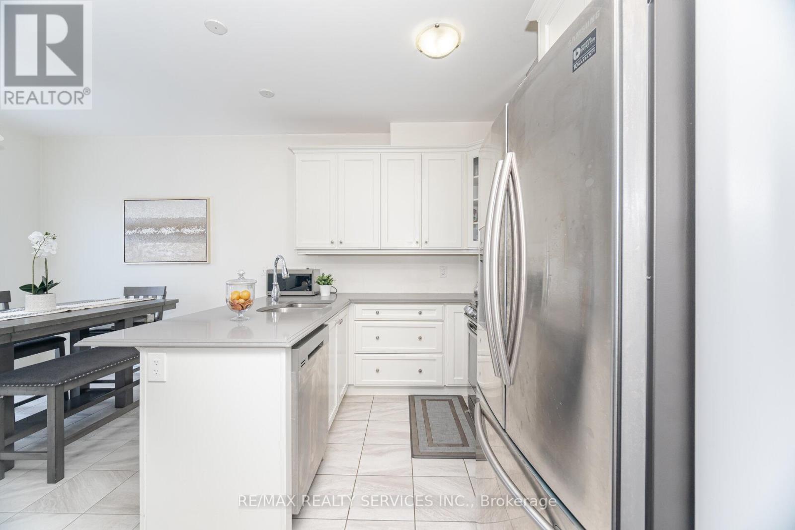 17 Averill Road, Brampton, Ontario  L7A 5A7 - Photo 13 - W12804126