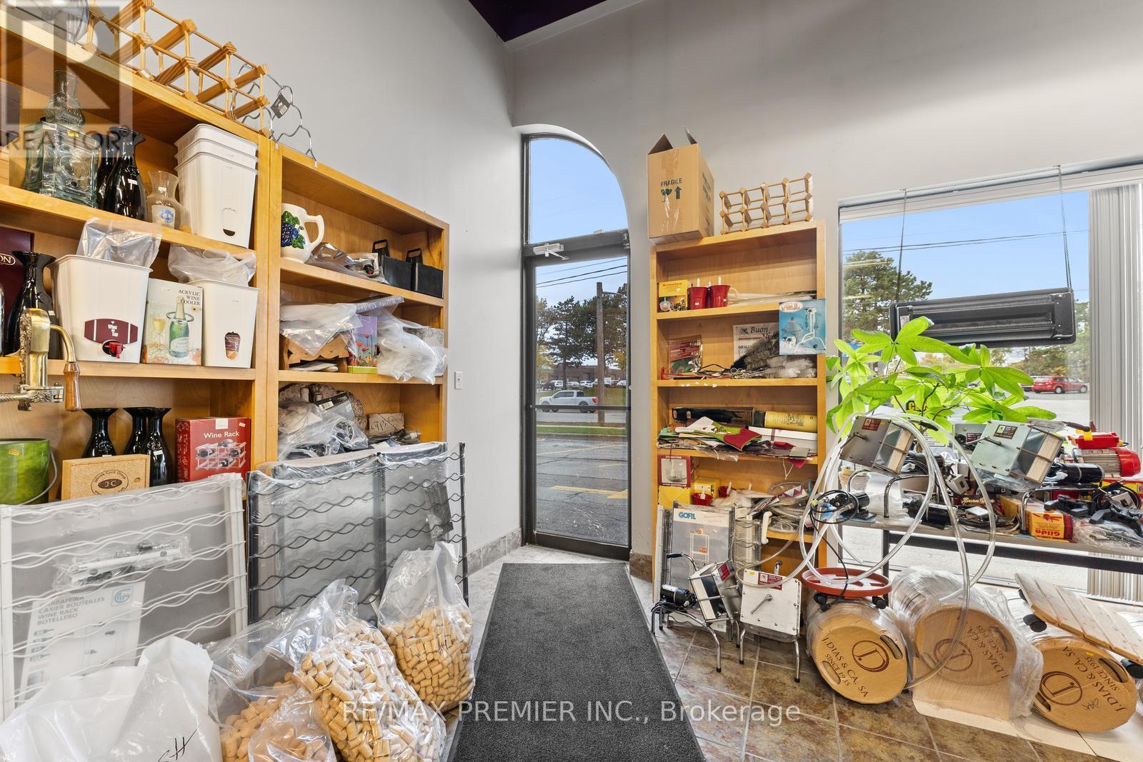 410 Speers Road, Oakville, Ontario  L6K 2G2 - Photo 8 - W12804166