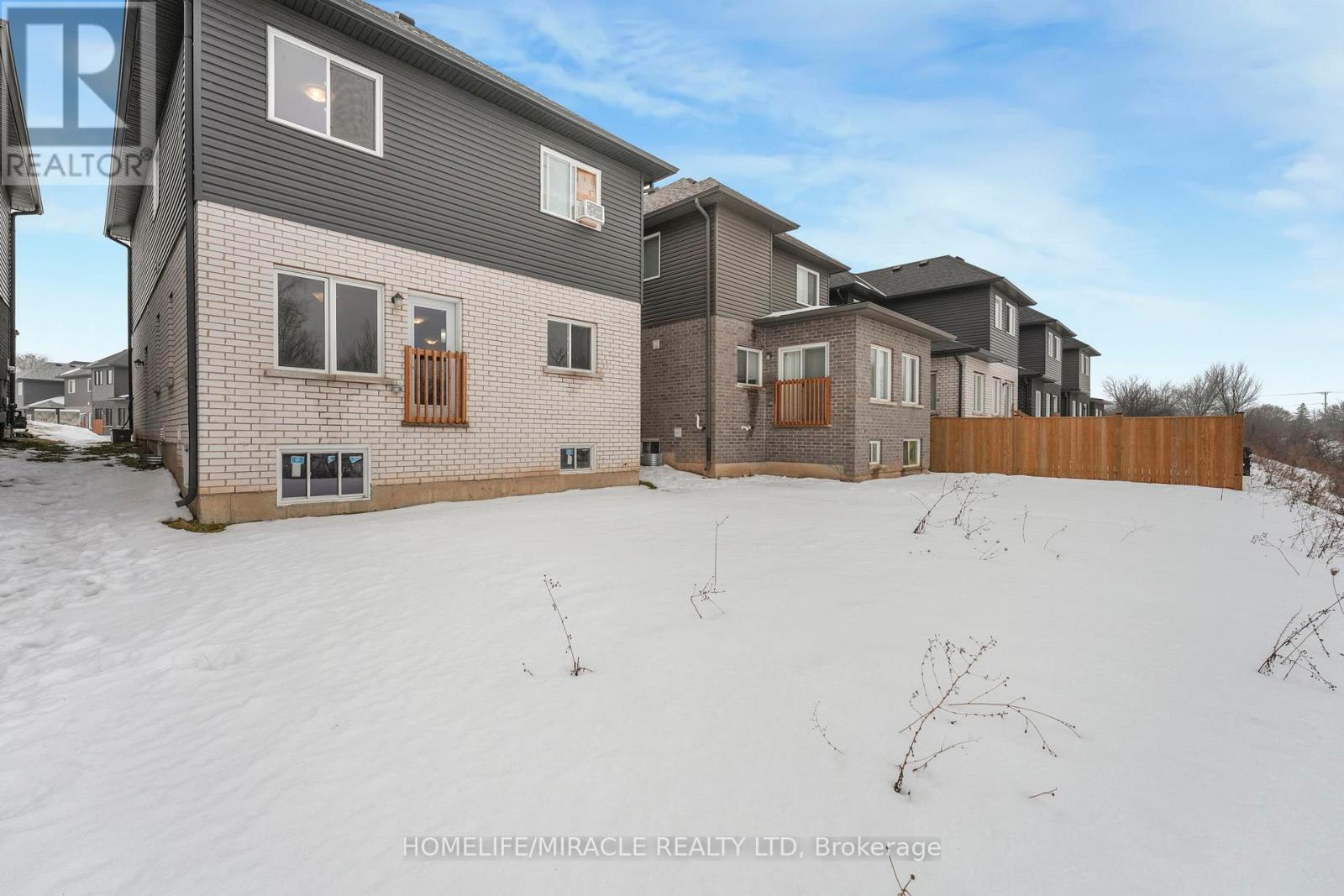 35 Caroline Street, Welland, Ontario  L3B 0J8 - Photo 38 - X12804148