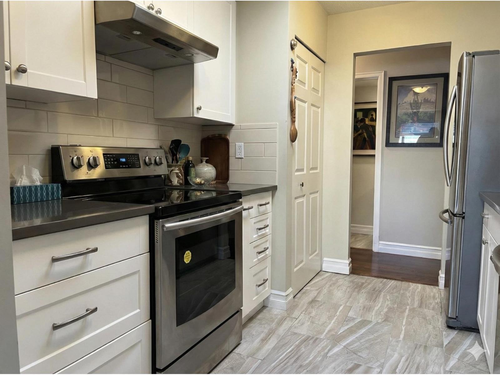 302 1354 Winter Street, White Rock, British Columbia  V4B 3Y1 - Photo 3 - R3090054