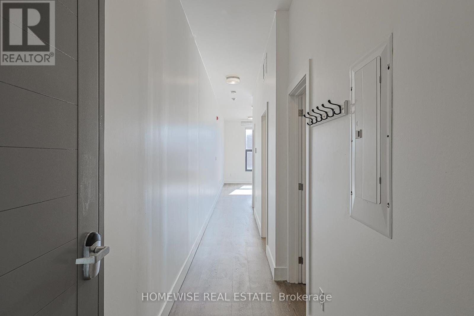 201 - 3020 Dundas Street W, Toronto, Ontario  M6P 1Z3 - Photo 24 - W12804084