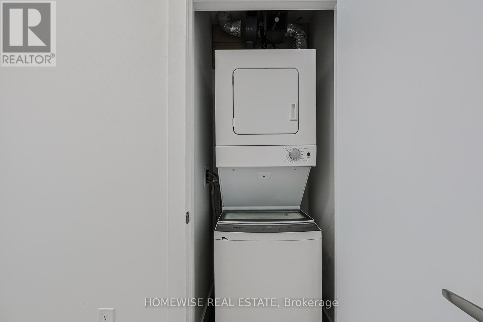 201 - 3020 Dundas Street W, Toronto, Ontario  M6P 1Z3 - Photo 26 - W12804084