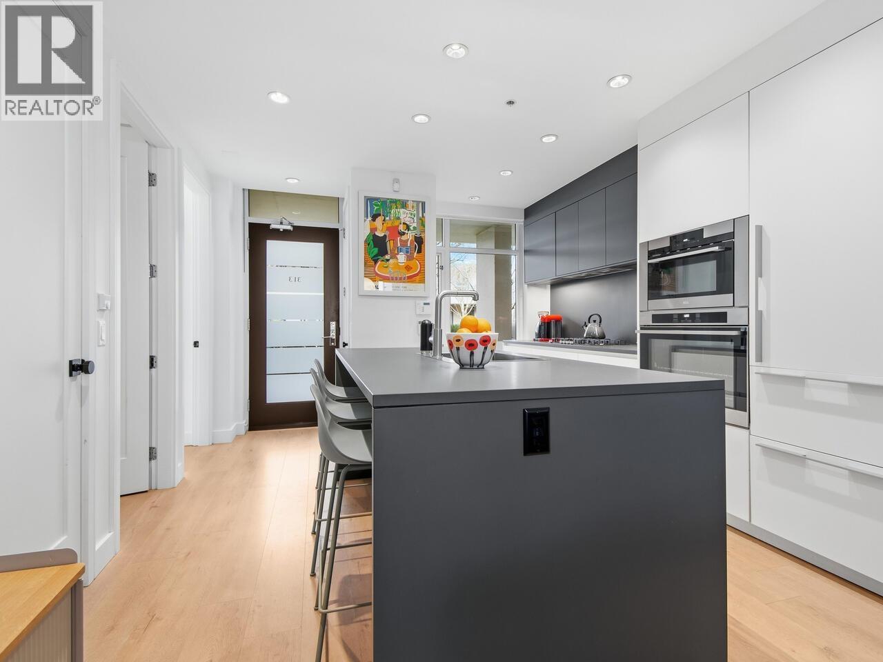 313 77 Walter Hardwick Avenue, Vancouver, British Columbia  V5Y 0C8 - Photo 2 - R3091829