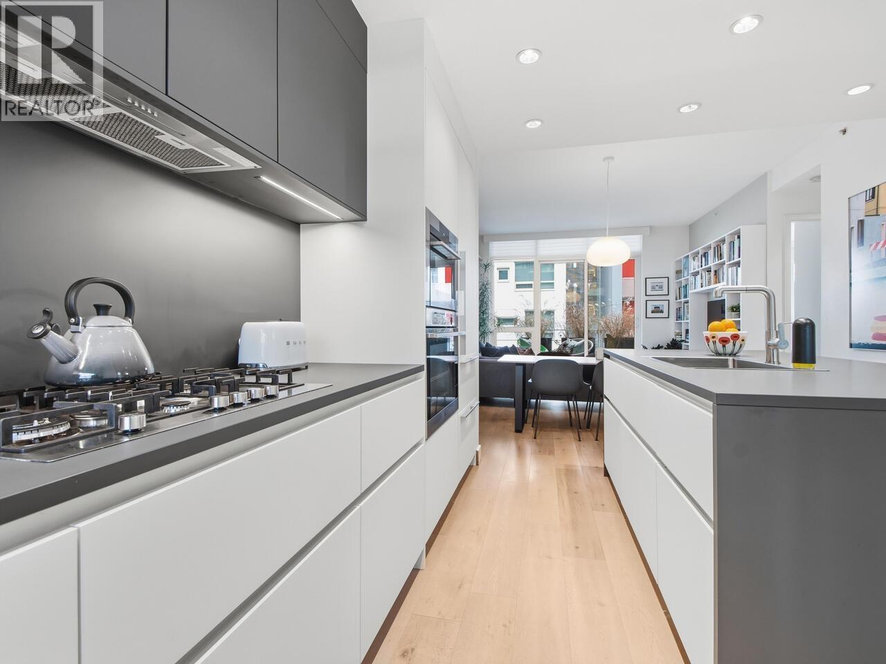 313 77 Walter Hardwick Avenue, Vancouver, British Columbia  V5Y 0C8 - Photo 4 - R3091829