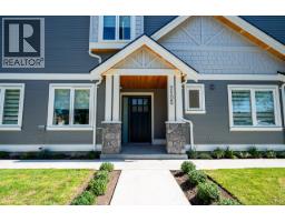 <div class="price">$1,138,800</div> 2105 E 33rd Avenue, Vancouver<br><div style="margin-bottom:8px;"><small>RE/MAX City Realty</small></div><div class='bed_bath'>3 Bed | 2 Bath</div>