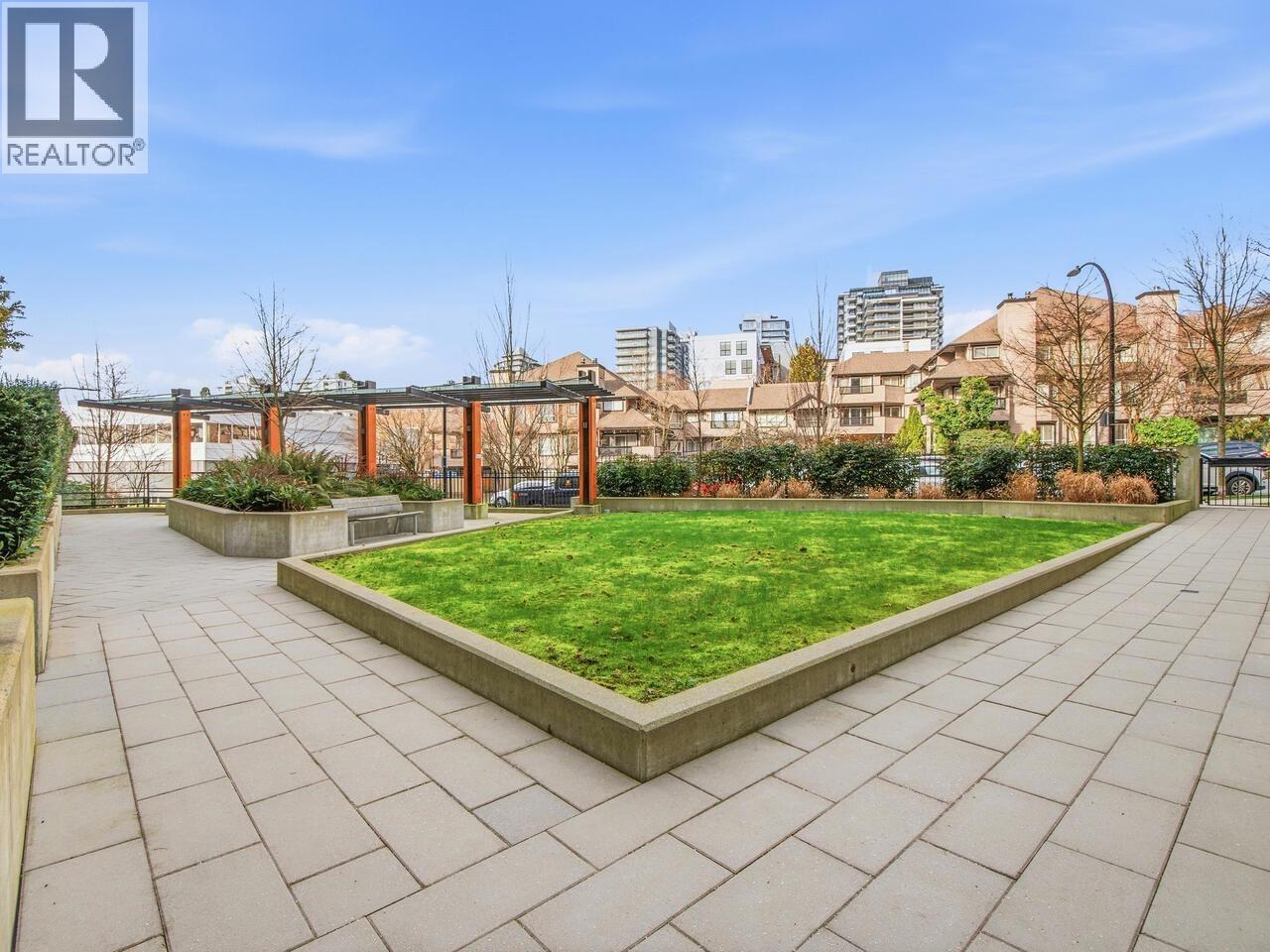 118 108 E 8th Street, North Vancouver, British Columbia  V7L 0H1 - Photo 3 - R3091839