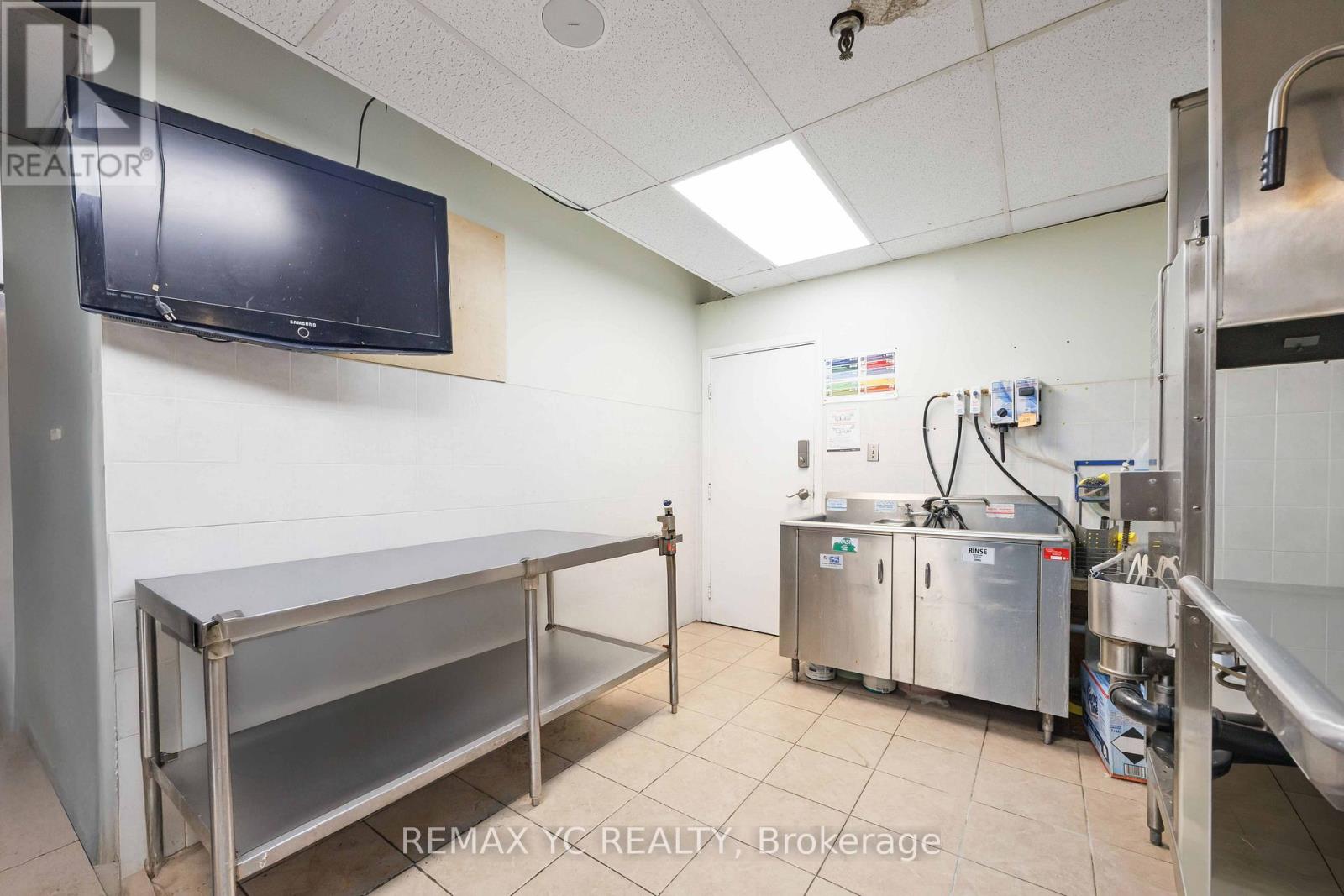 792 Bathurst Street, Toronto, Ontario  M6G 1K1 - Photo 13 - C12804202