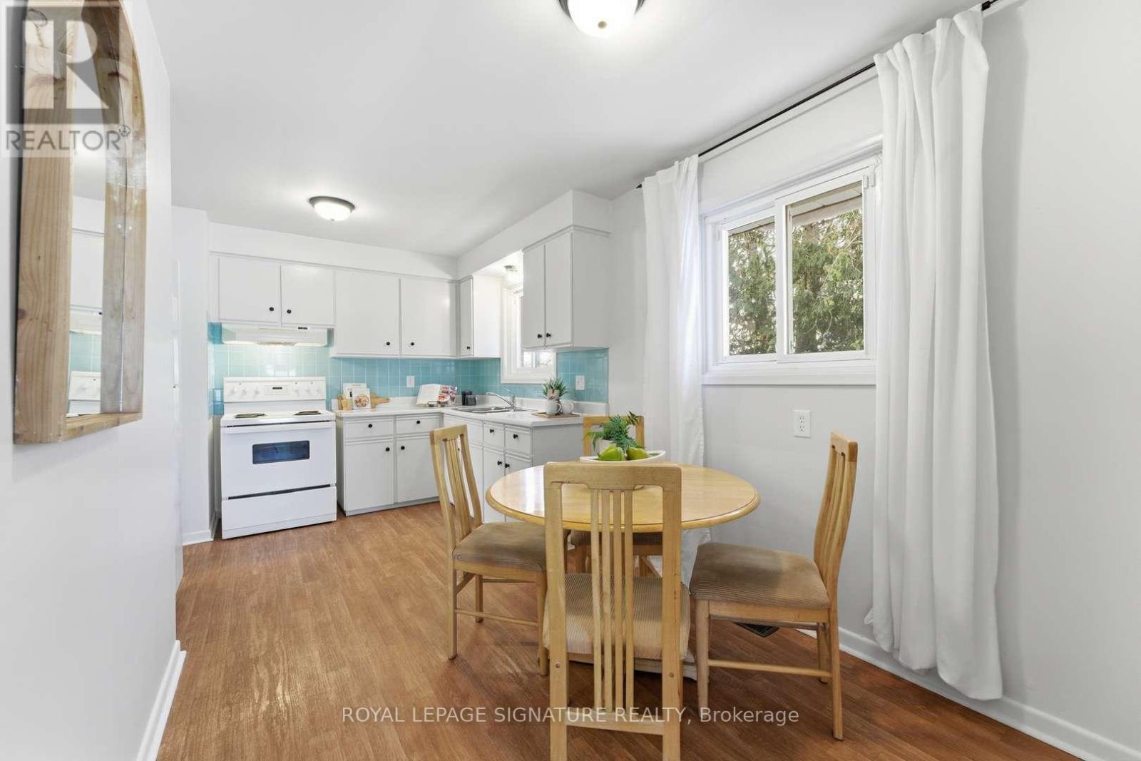 153 Lynnbrook Drive, Toronto, Ontario  M1H 2N4 - Photo 11 - E12804172