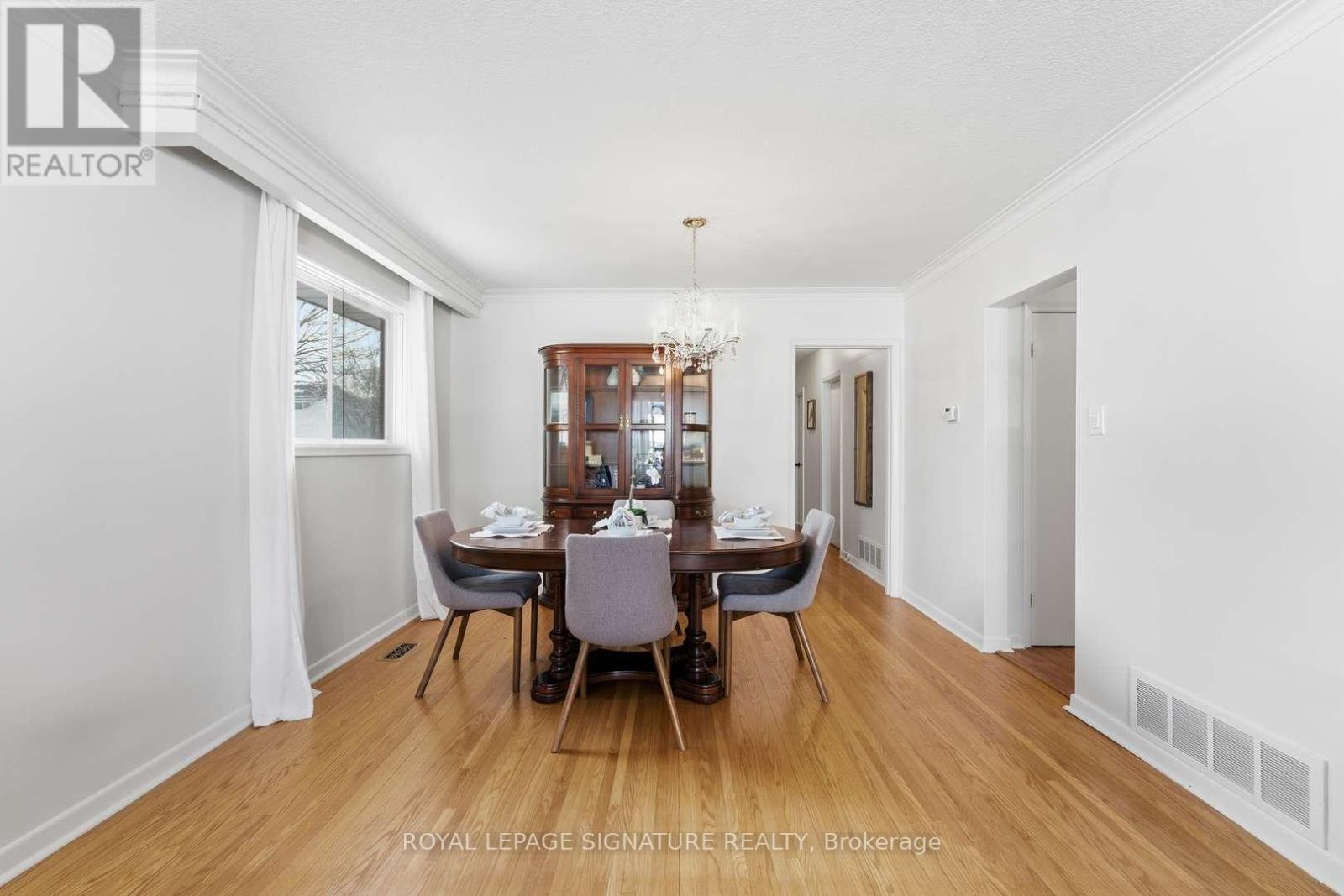 153 Lynnbrook Drive, Toronto, Ontario  M1H 2N4 - Photo 7 - E12804172