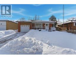 153 LYNNBROOK DRIVE, Toronto, Ontario