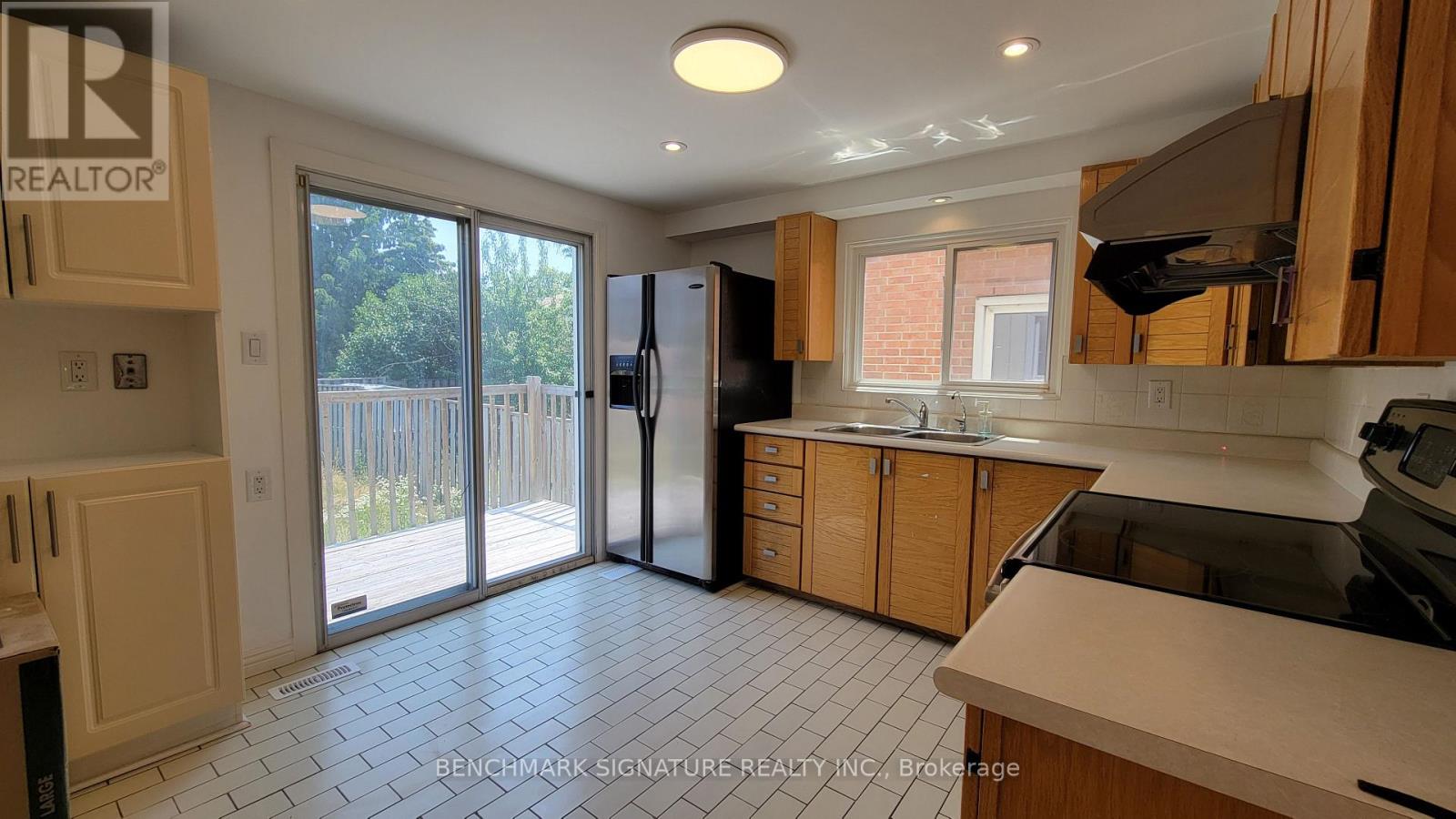 35 Wintermute Boulevard, Toronto, Ontario  M1W 3M5 - Photo 4 - E12804196