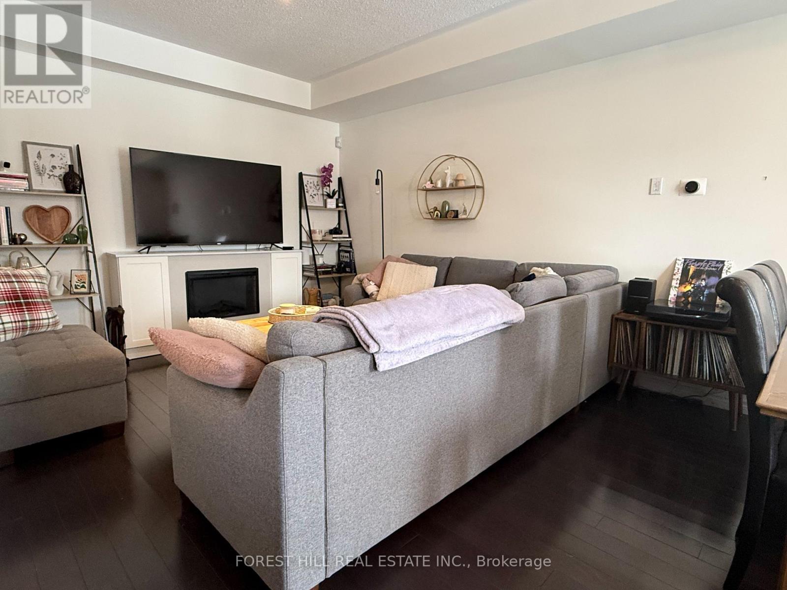 42 Bert Tait Lane, Whitchurch-Stouffville, Ontario  L4A 1Y3 - Photo 8 - N12804192