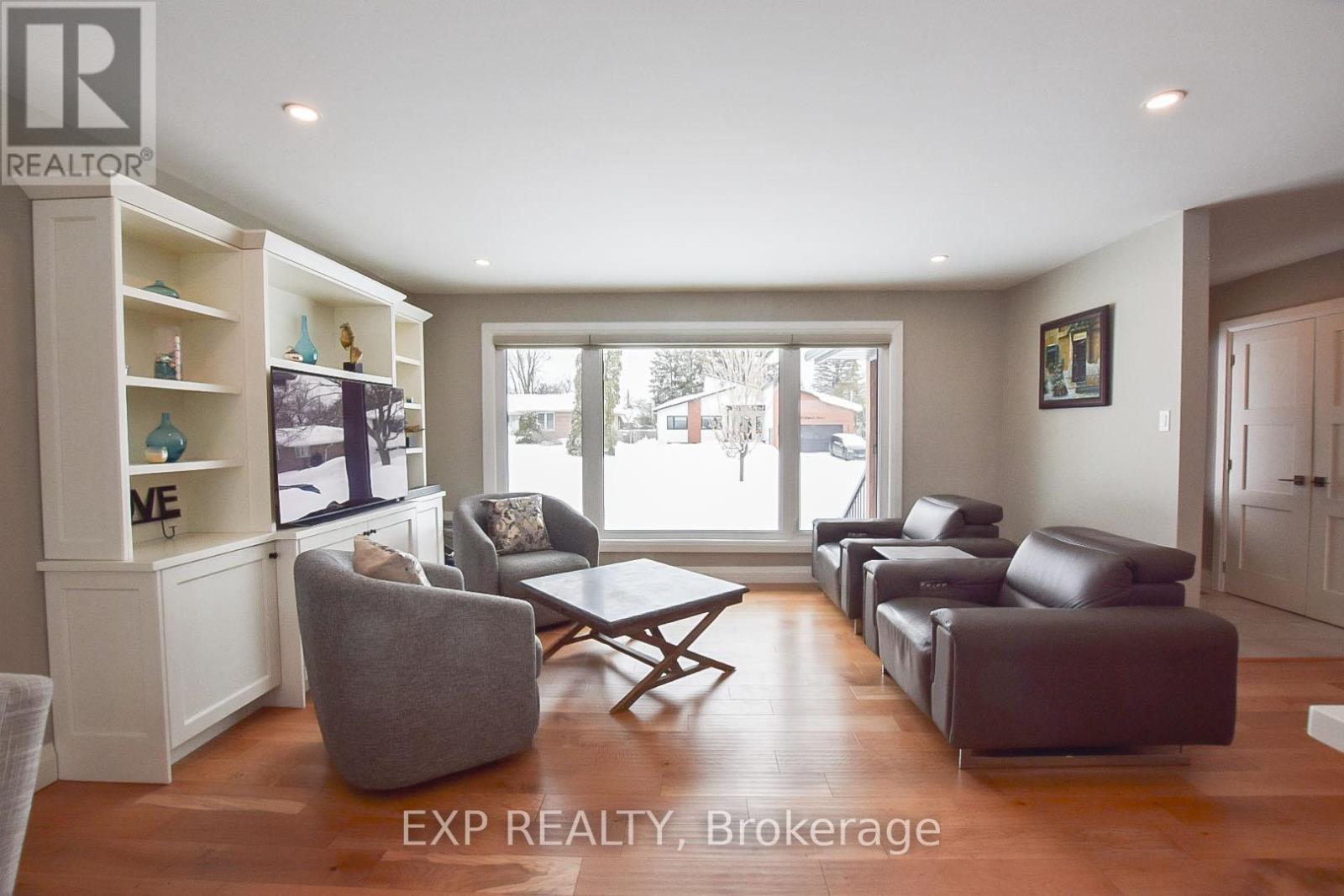 109 Strabane Avenue, Barrie, Ontario  L4M 2A3 - Photo 15 - S12804182