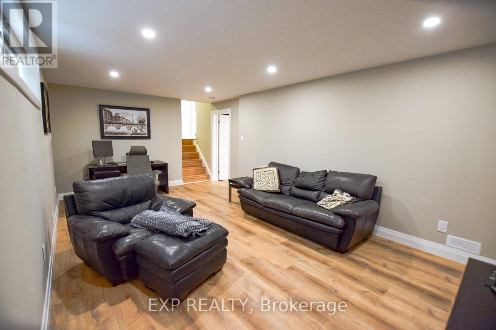 109 Strabane Avenue, Barrie, Ontario  L4M 2A3 - Photo 30 - S12804182