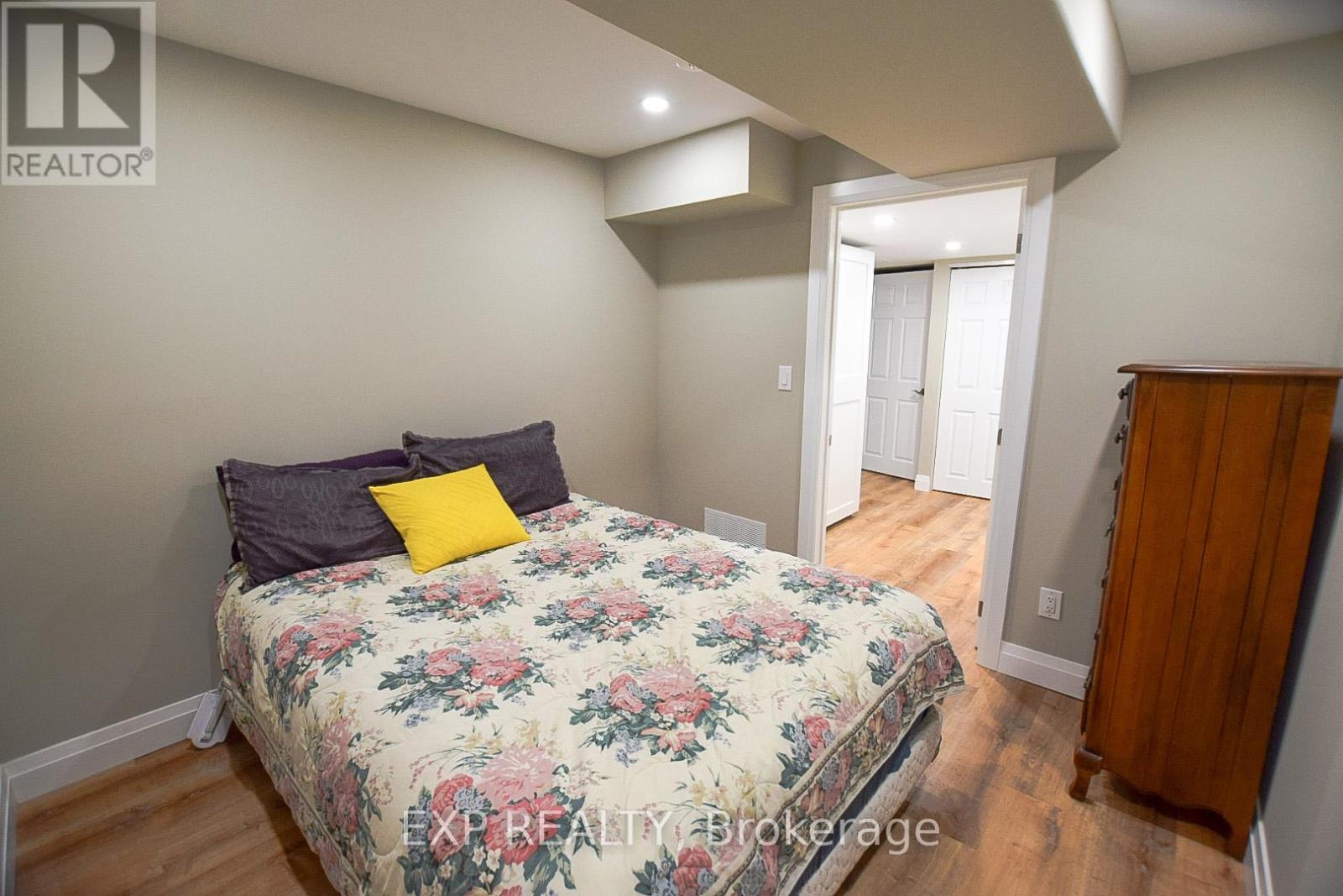 109 Strabane Avenue, Barrie, Ontario  L4M 2A3 - Photo 33 - S12804182