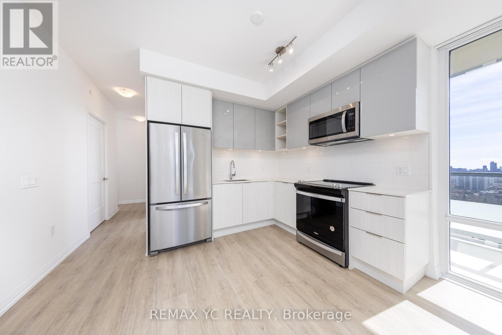 2613 - 50 Dunfield Avenue, Toronto, Ontario  M4S 0E4 - Photo 3 - C12798284