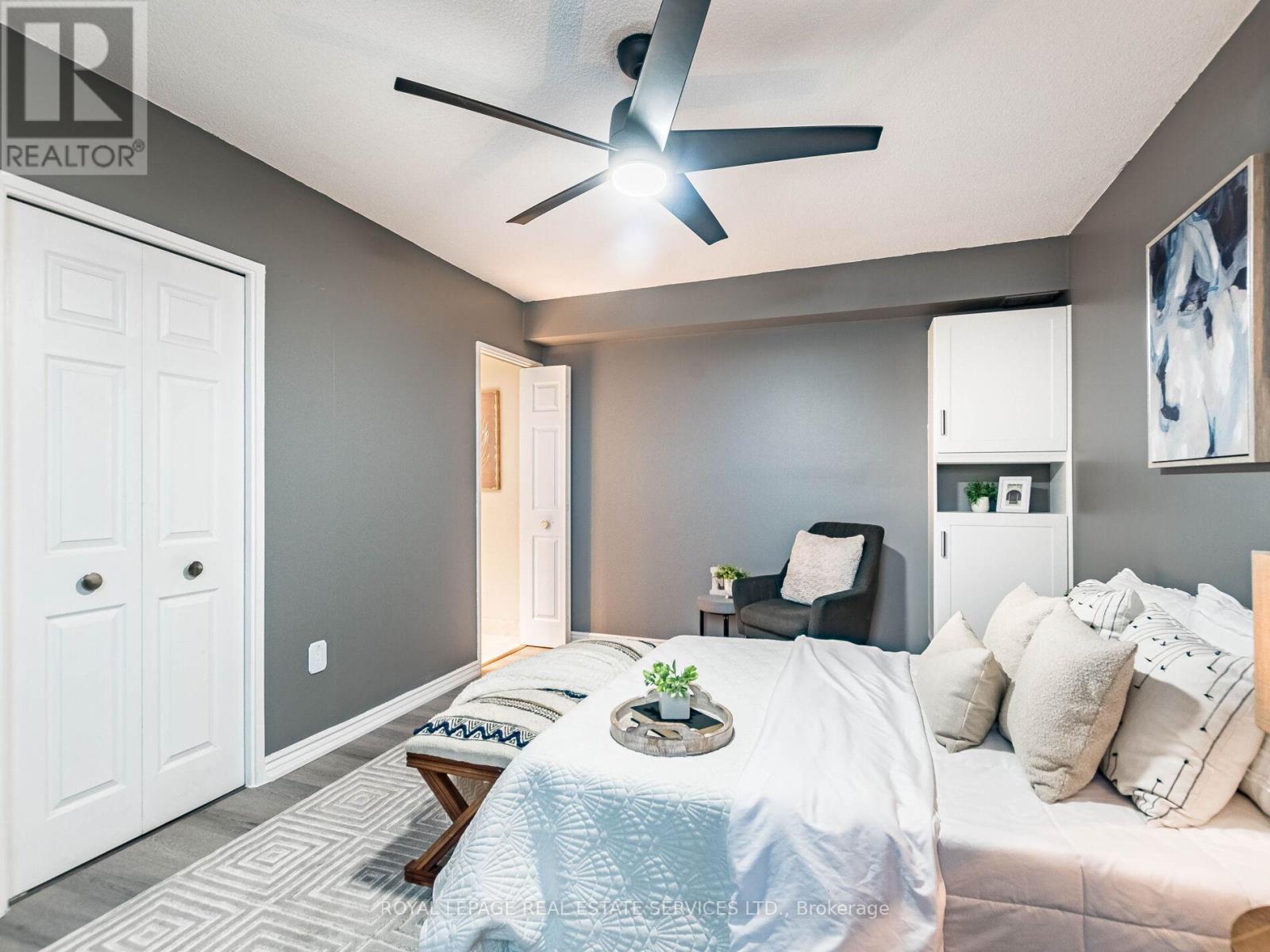 1304 - 240 Scarlett Road, Toronto, Ontario  M6N 4X4 - Photo 22 - W12804198