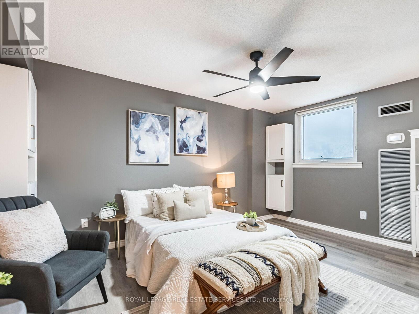 1304 - 240 Scarlett Road, Toronto, Ontario  M6N 4X4 - Photo 23 - W12804198