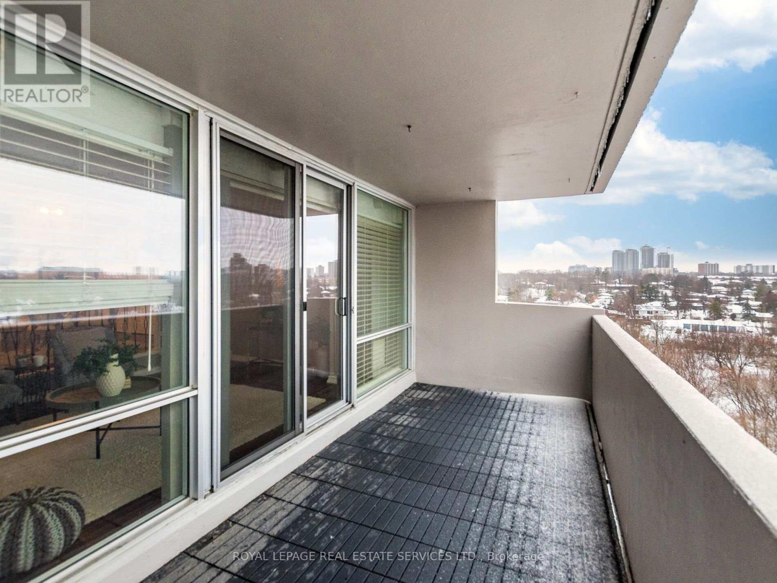 1304 - 240 Scarlett Road, Toronto, Ontario  M6N 4X4 - Photo 34 - W12804198