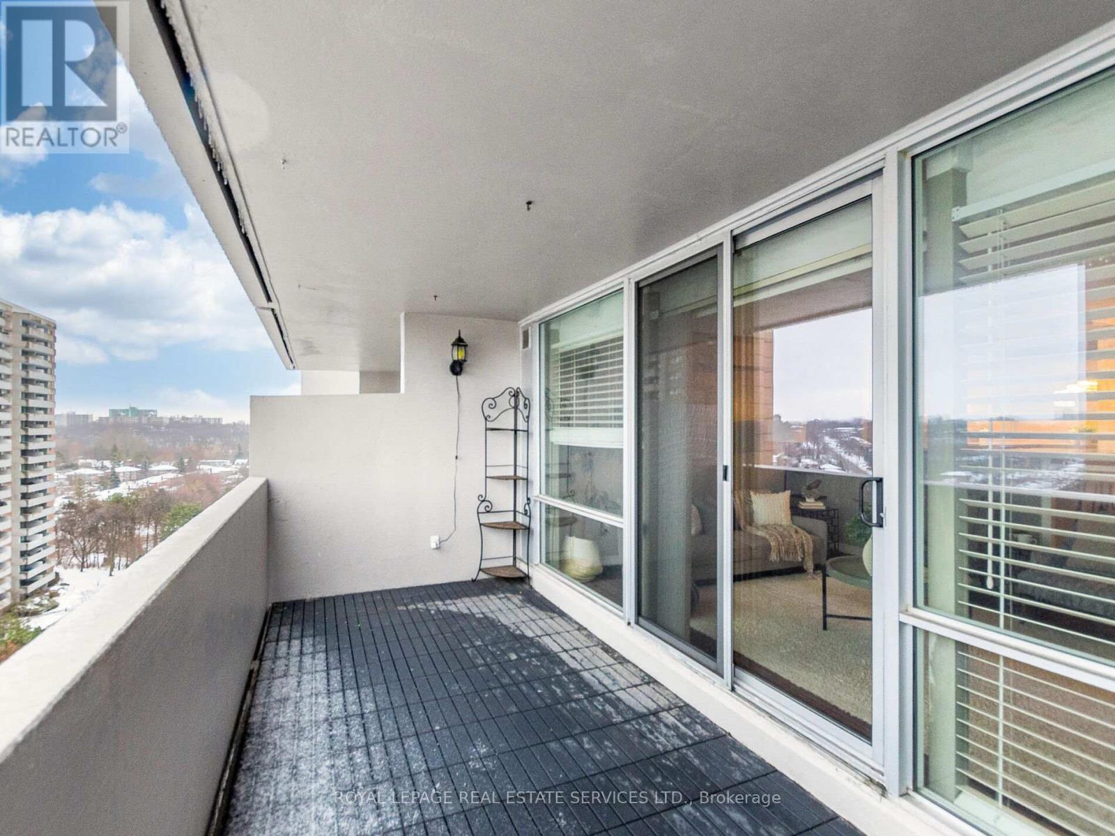 1304 - 240 Scarlett Road, Toronto, Ontario  M6N 4X4 - Photo 36 - W12804198