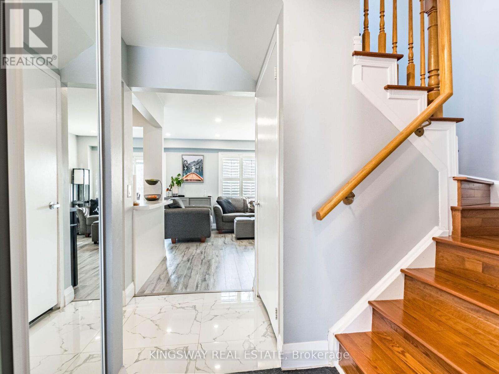 2442 Stefi Trail, Oakville, Ontario  L6H 5Y4 - Photo 5 - W12804208