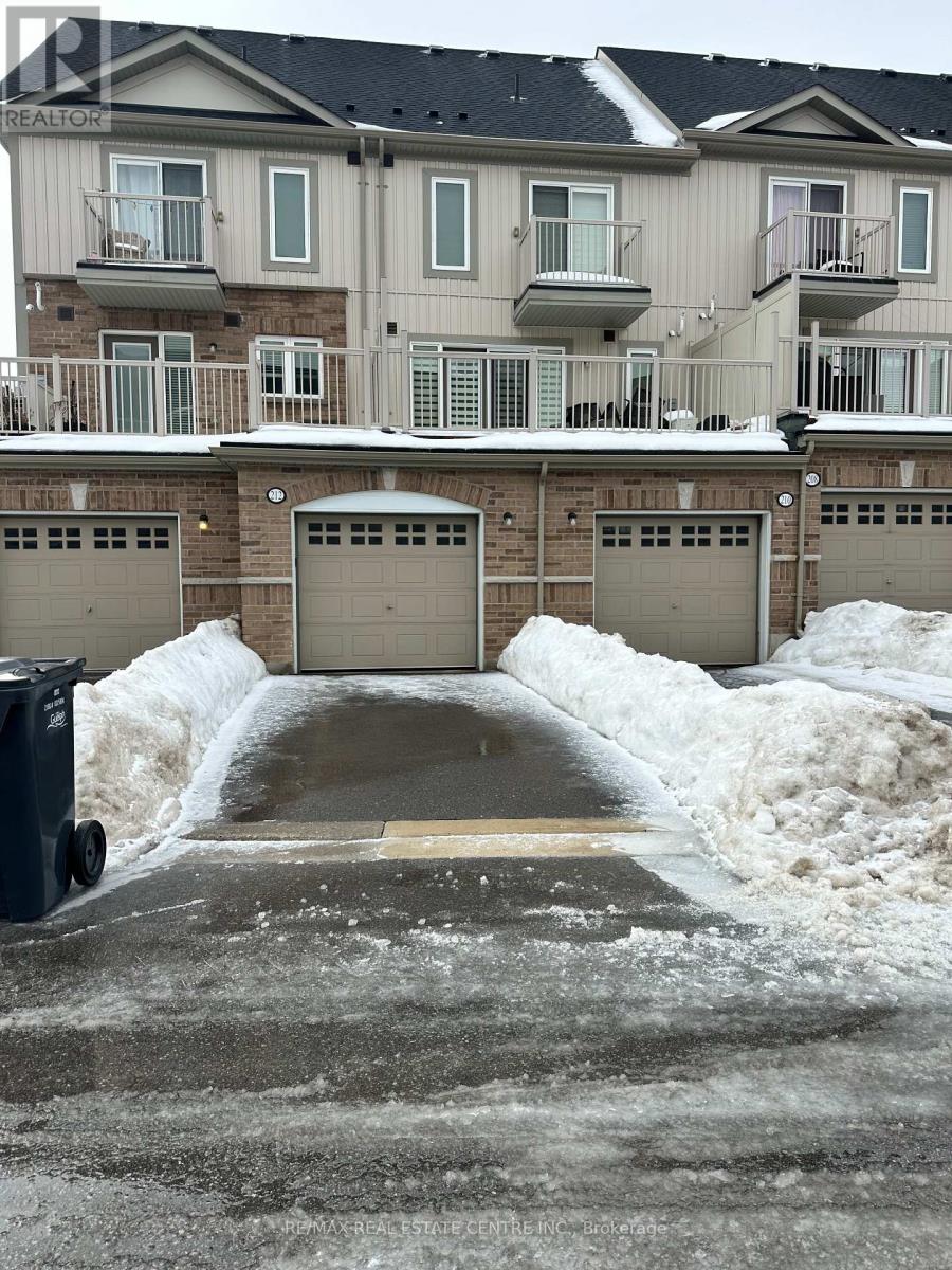 212 Law Drive, Guelph, Ontario  N1E 0H5 - Photo 9 - X12804210