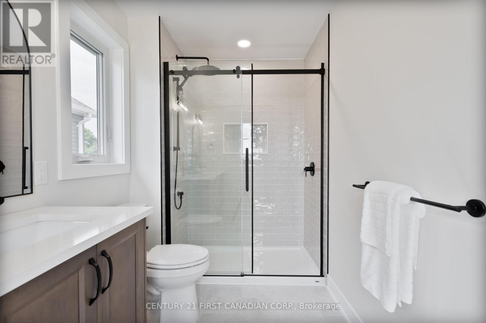 5 Doerr Court, North Middlesex, Ontario  N0M 1A0 - Photo 20 - X12713680