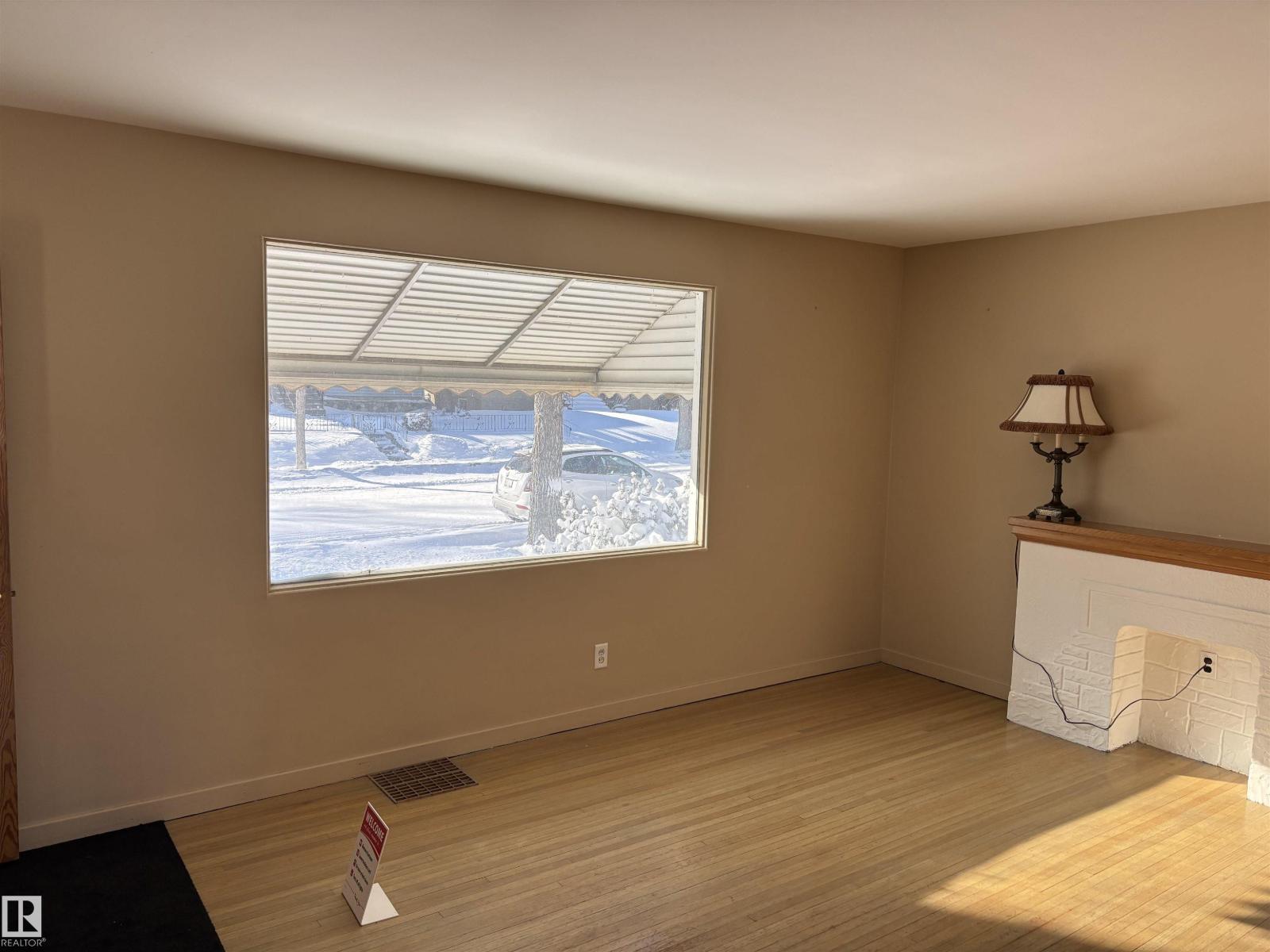 12303 131 St Nw Nw, Edmonton, Alberta  T5L 1N2 - Photo 8 - E4474130