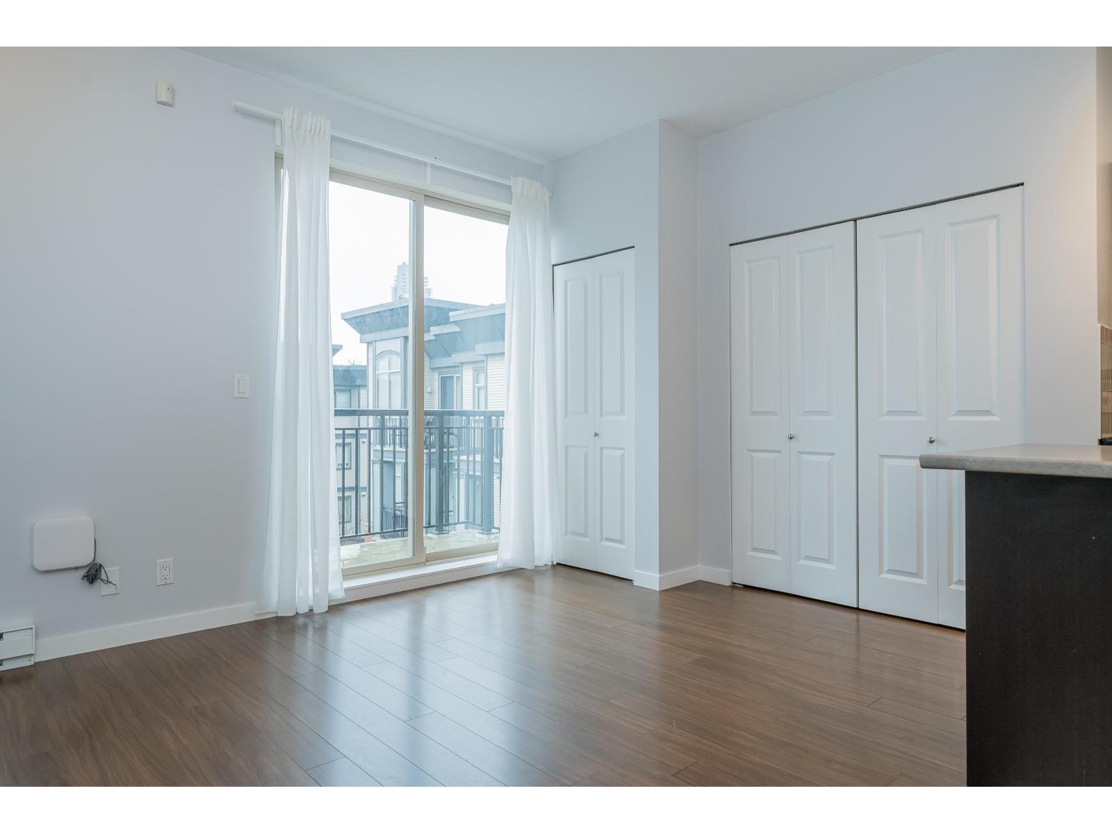 402 10455 University Drive, Surrey, British Columbia V3T 0A5 - Photo 10 - R3091842