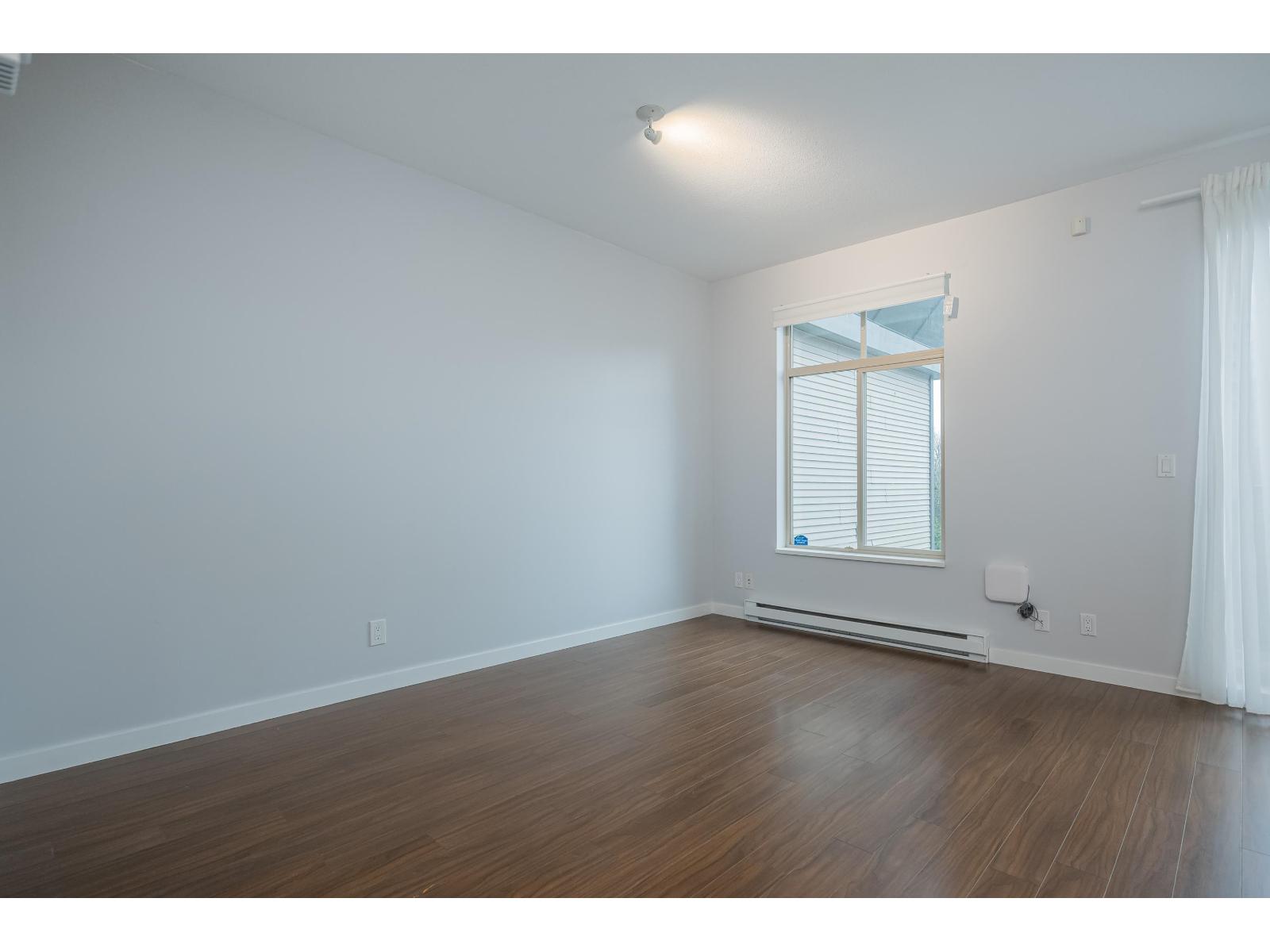 402 10455 University Drive, Surrey, British Columbia V3T 0A5 - Photo 5 - R3091842