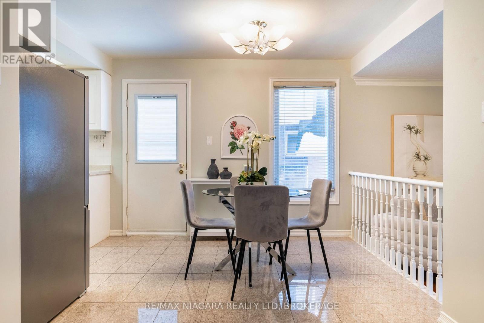 28 Rosemead Close, Markham, Ontario  L3R 3Z3 - Photo 15 - N12804276