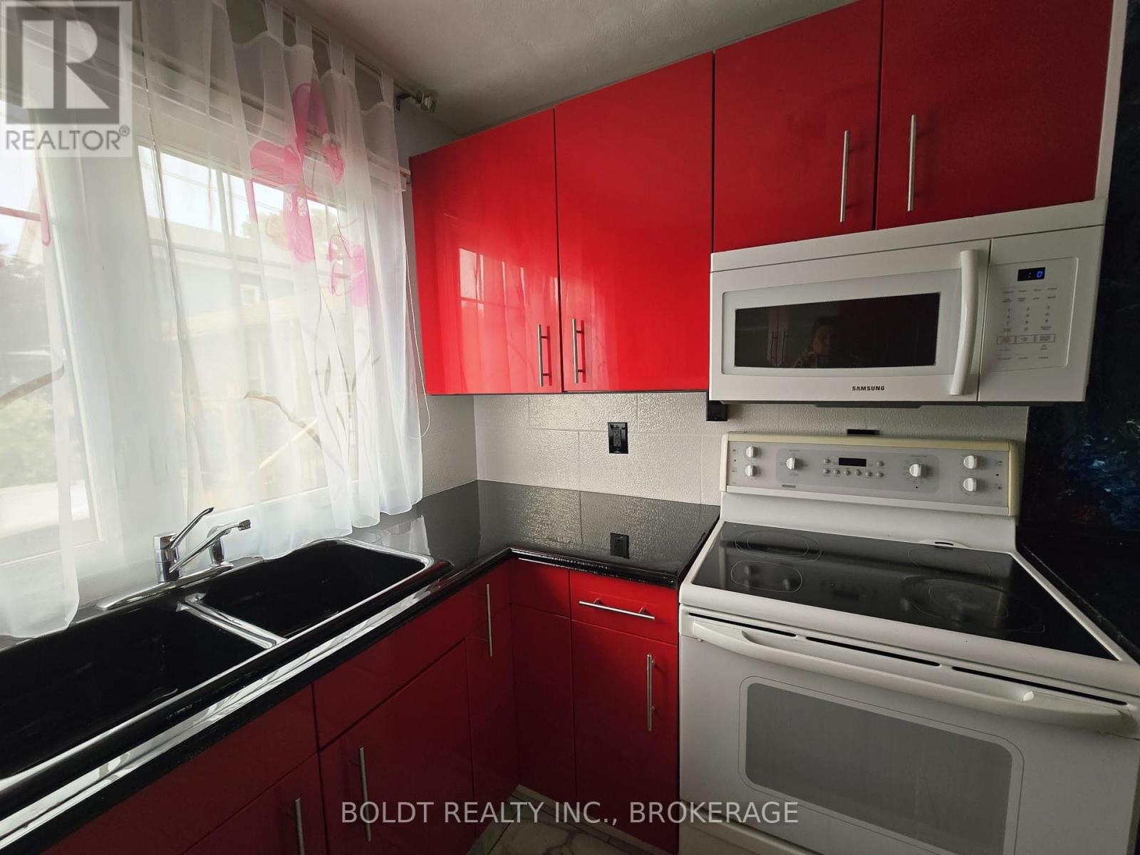 5060 Ontario Avenue, Niagara Falls, Ontario  L2E 3R9 - Photo 12 - X12804264