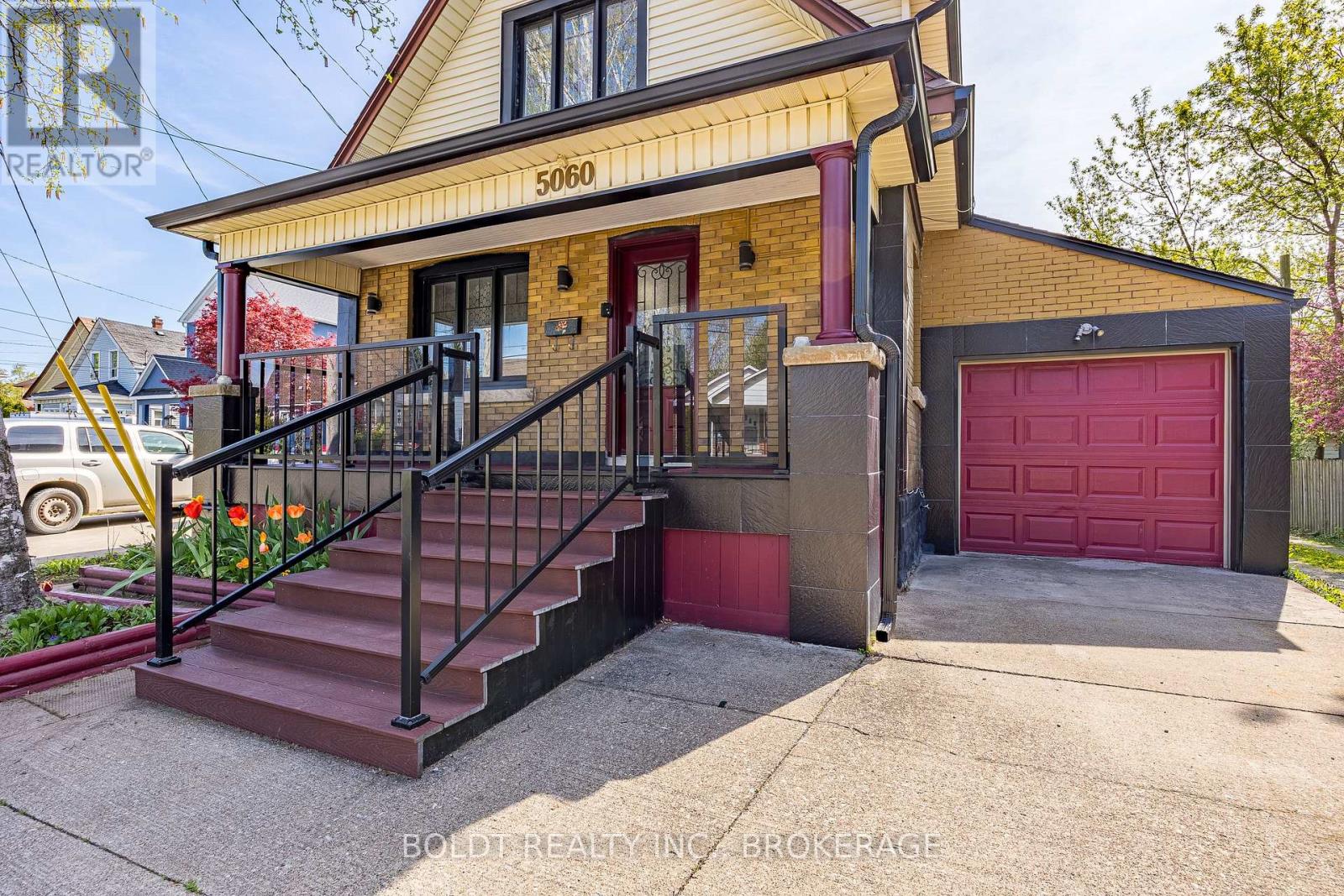5060 Ontario Avenue, Niagara Falls, Ontario  L2E 3R9 - Photo 2 - X12804264