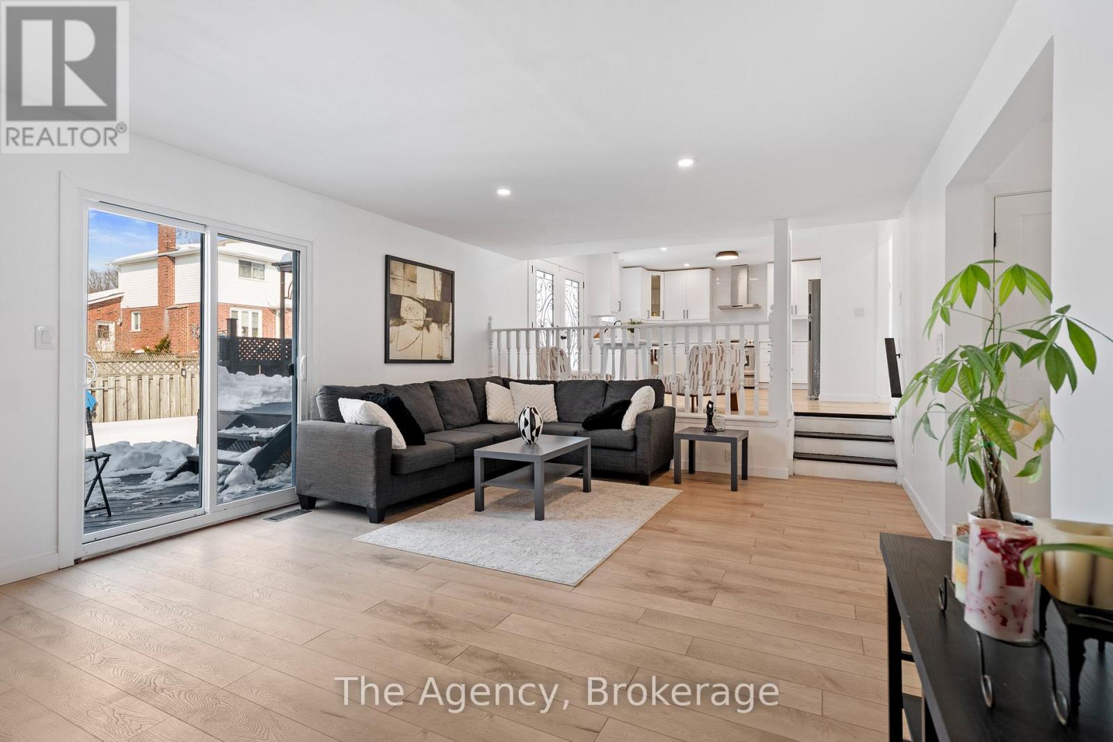 24 Keefer Road, Thorold, Ontario  L2V 4Y4 - Photo 11 - X12804280