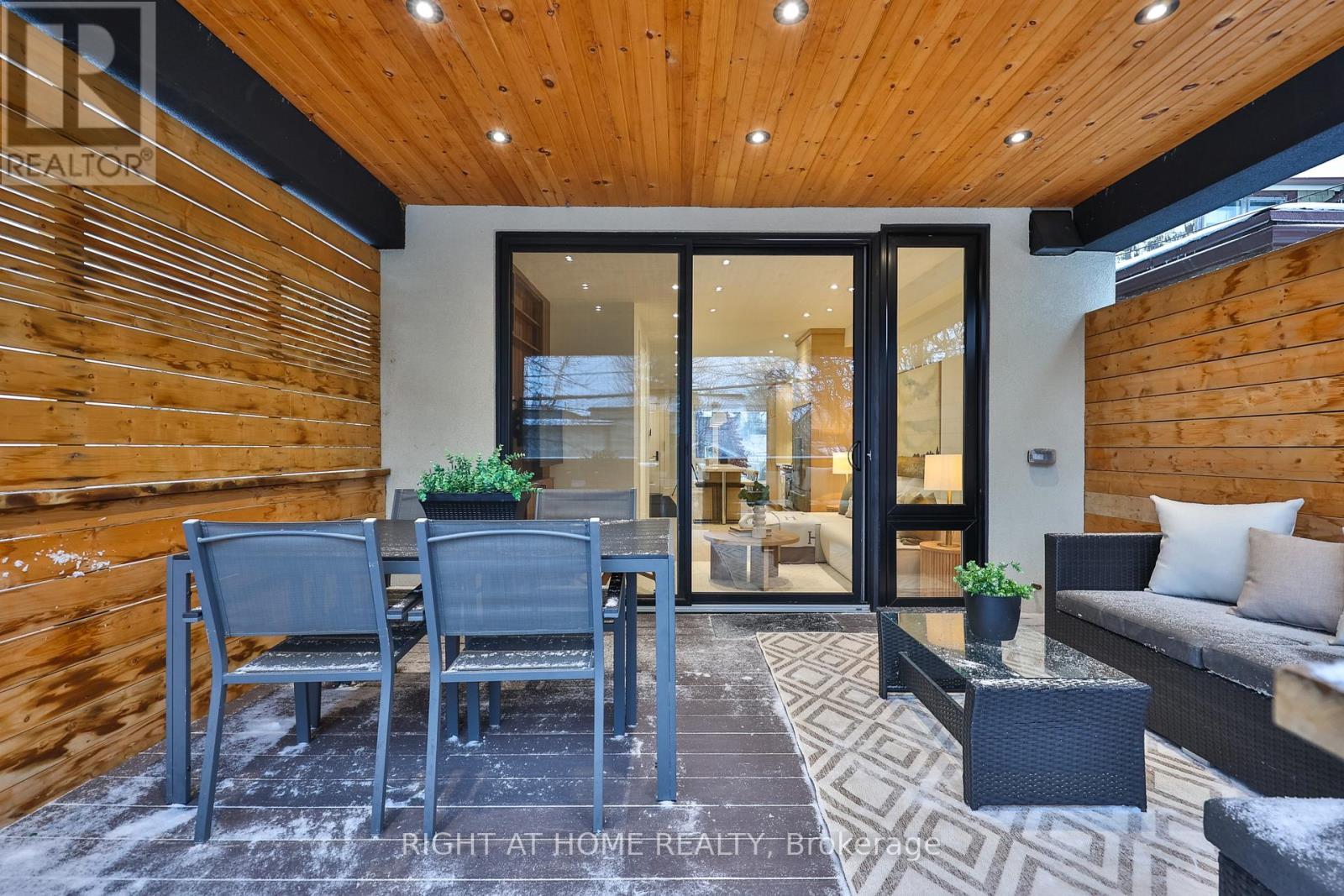 193 Winnett Avenue, Toronto, Ontario  M6C 3L8 - Photo 46 - C12802110