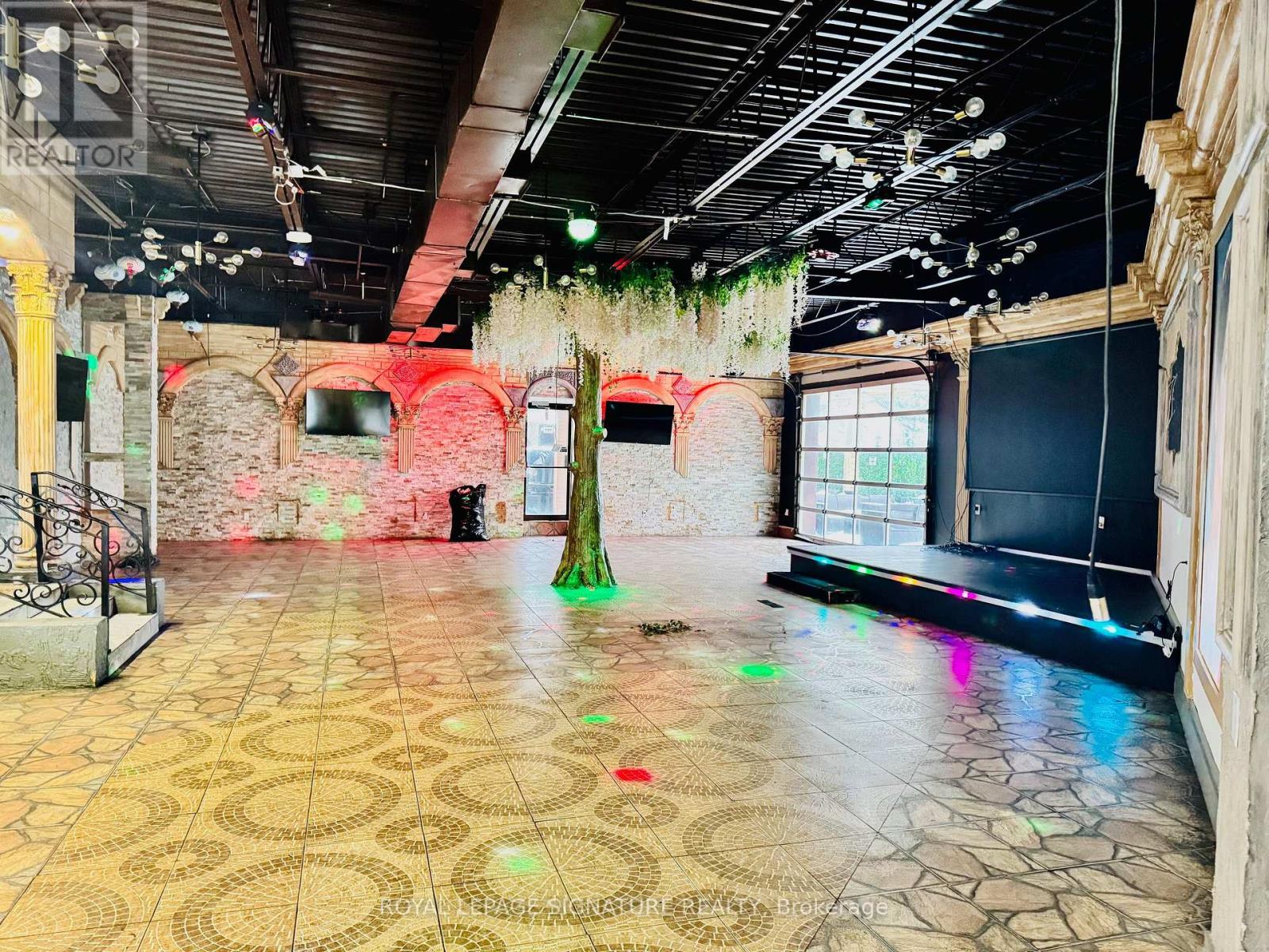 803 Dundas Street E, Mississauga, Ontario  L4Y 2B7 - Photo 5 - W12788856