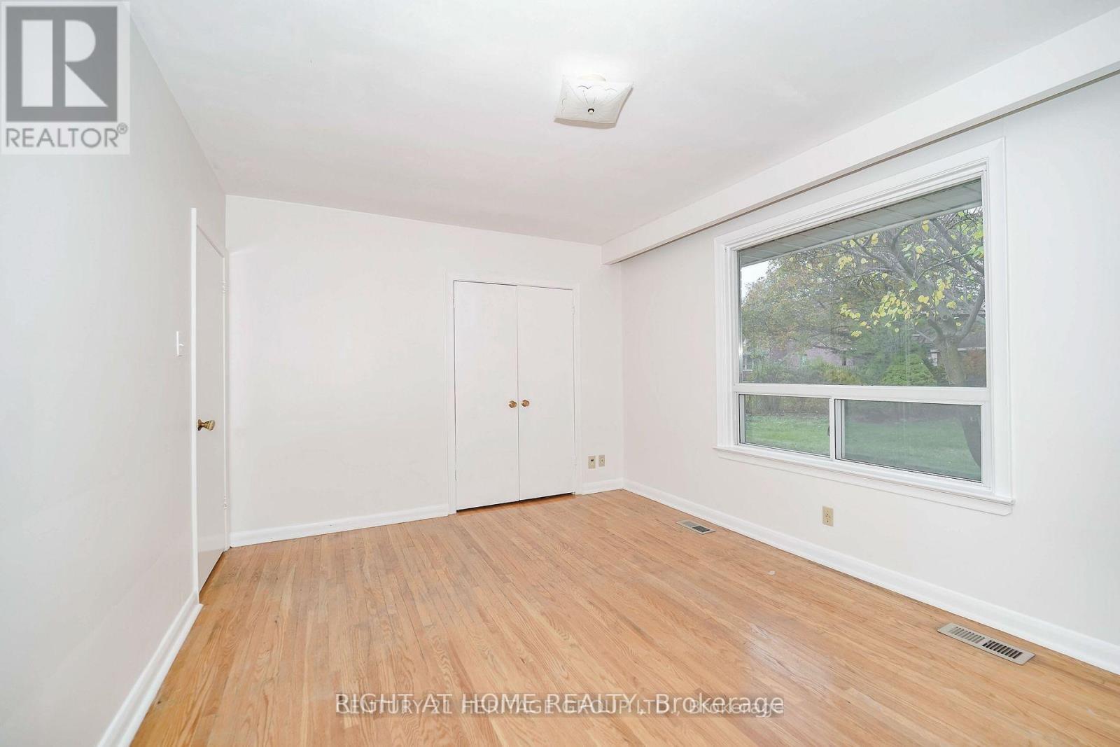 35 Caswell Drive, Toronto, Ontario  M2M 3M2 - Photo 12 - C12804224