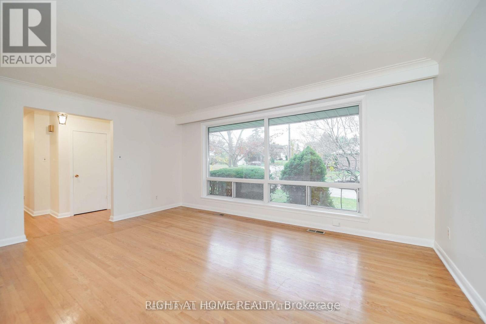 35 Caswell Drive, Toronto, Ontario  M2M 3M2 - Photo 6 - C12804224