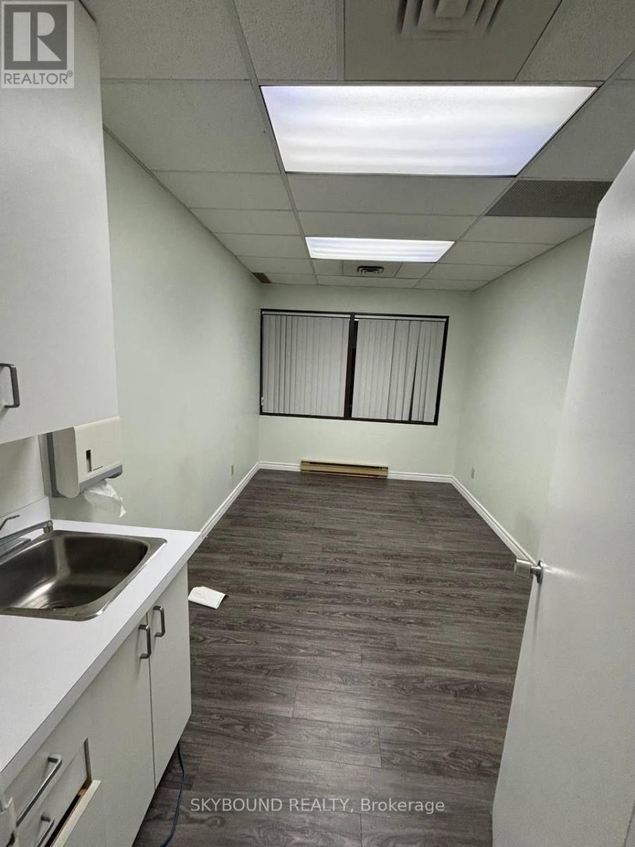 512 - 600 Sherbourne Street, Toronto, Ontario  M4X 1W4 - Photo 2 - C12804232