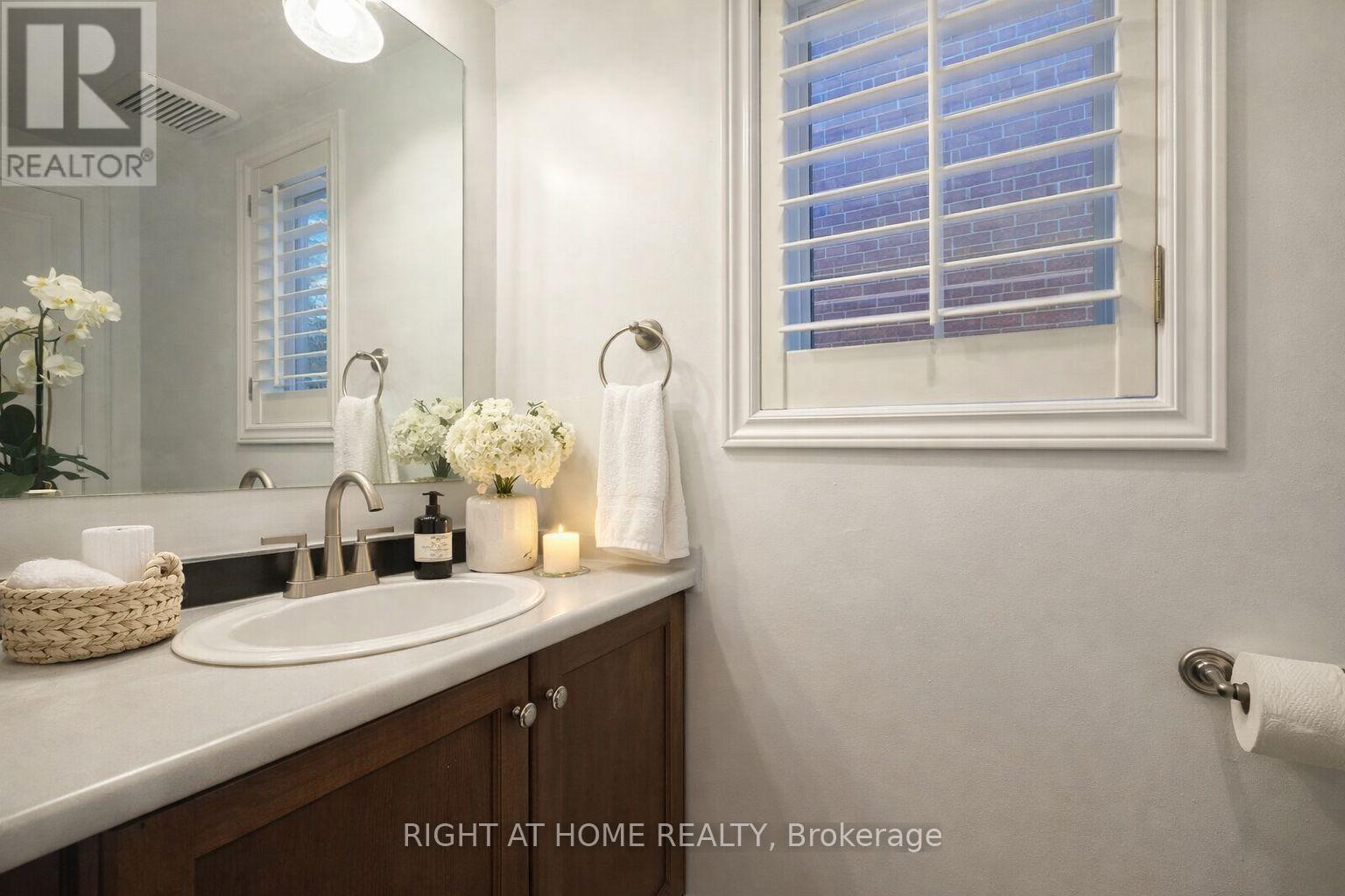 95 Giancola Crescent, Vaughan, Ontario  L6A 2T5 - Photo 6 - N12804234