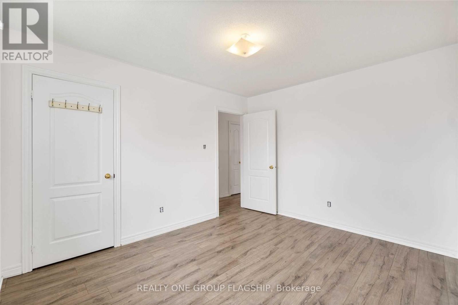 355 Carruthers Avenue, Newmarket, Ontario  L3X 2B7 - Photo 25 - N12804296