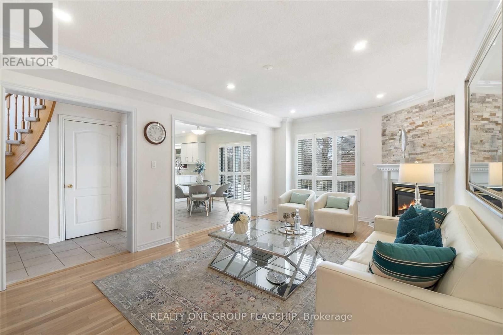 355 Carruthers Avenue, Newmarket, Ontario  L3X 2B7 - Photo 7 - N12804296