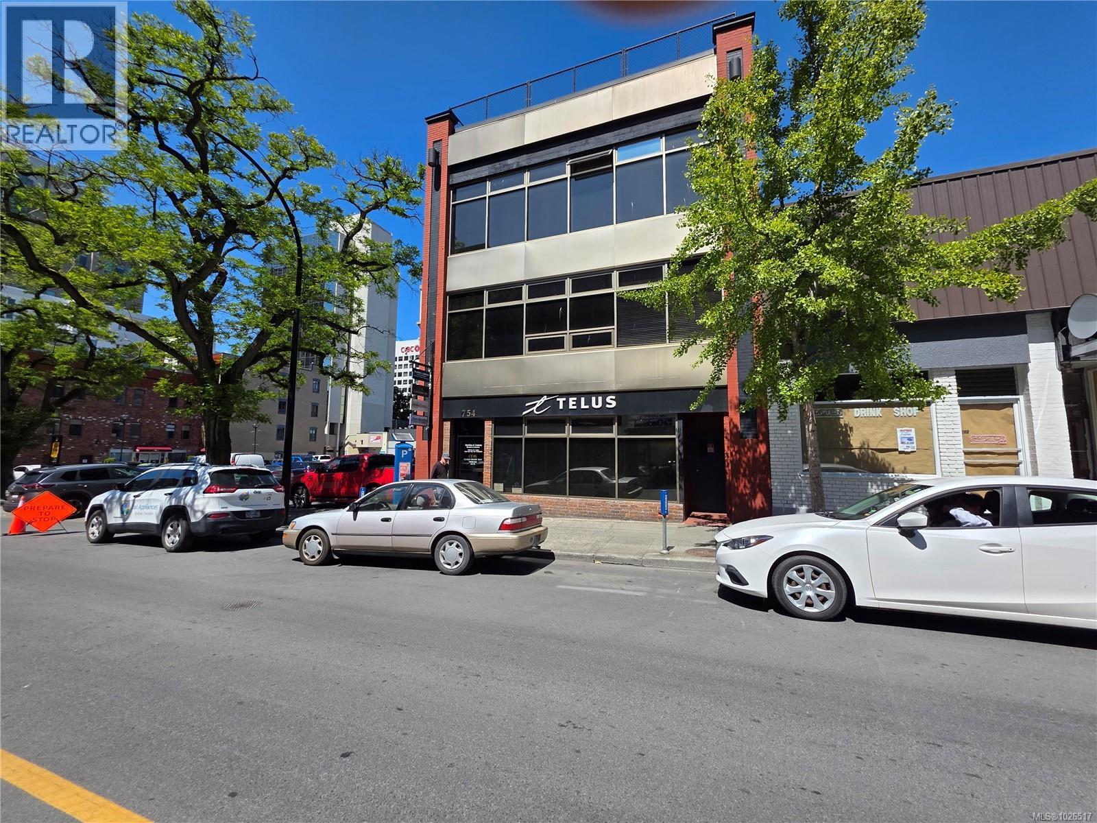 300 754 Broughton St, Victoria, British Columbia