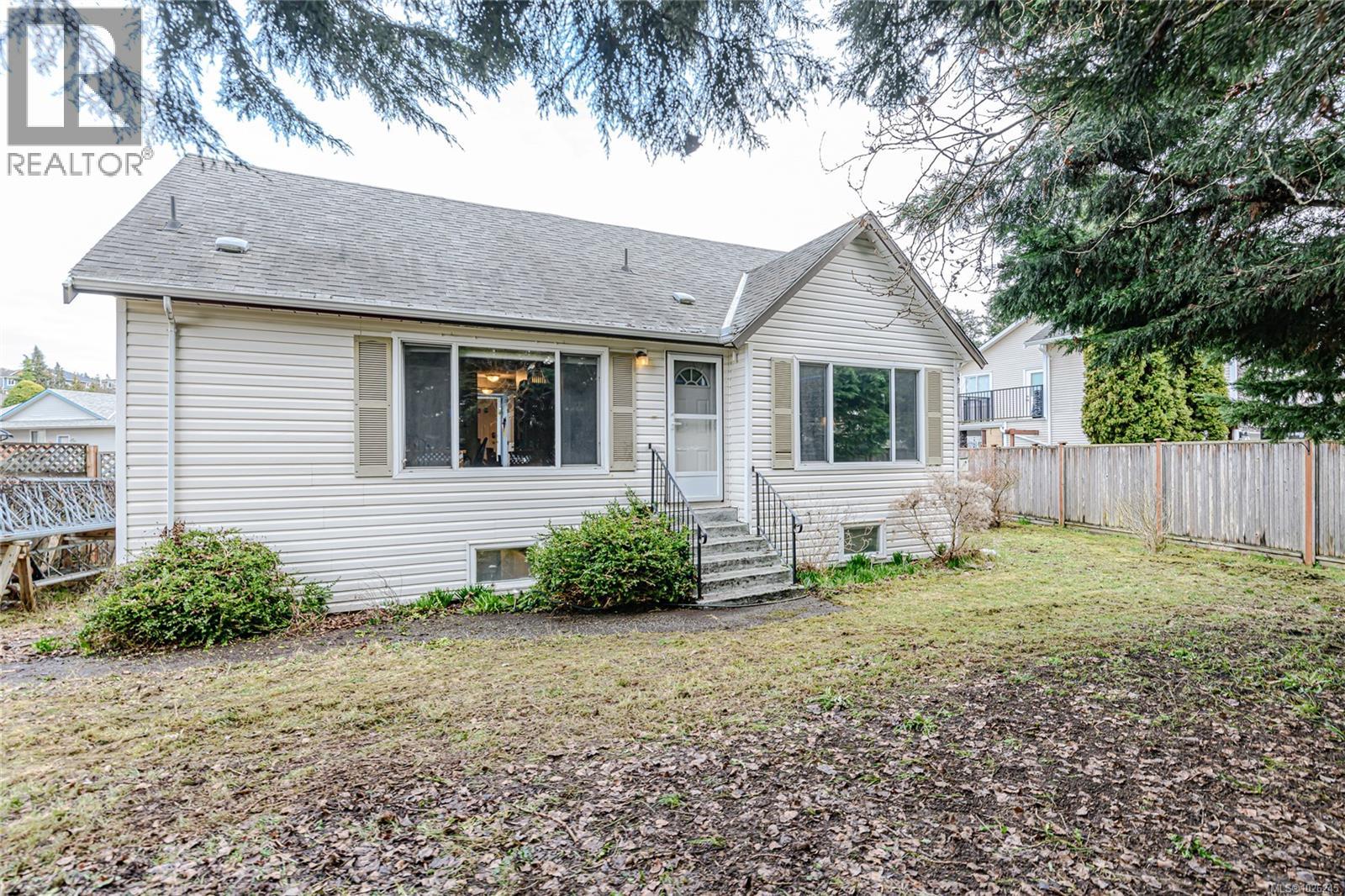 691 Charmar Cres, Langford, British Columbia