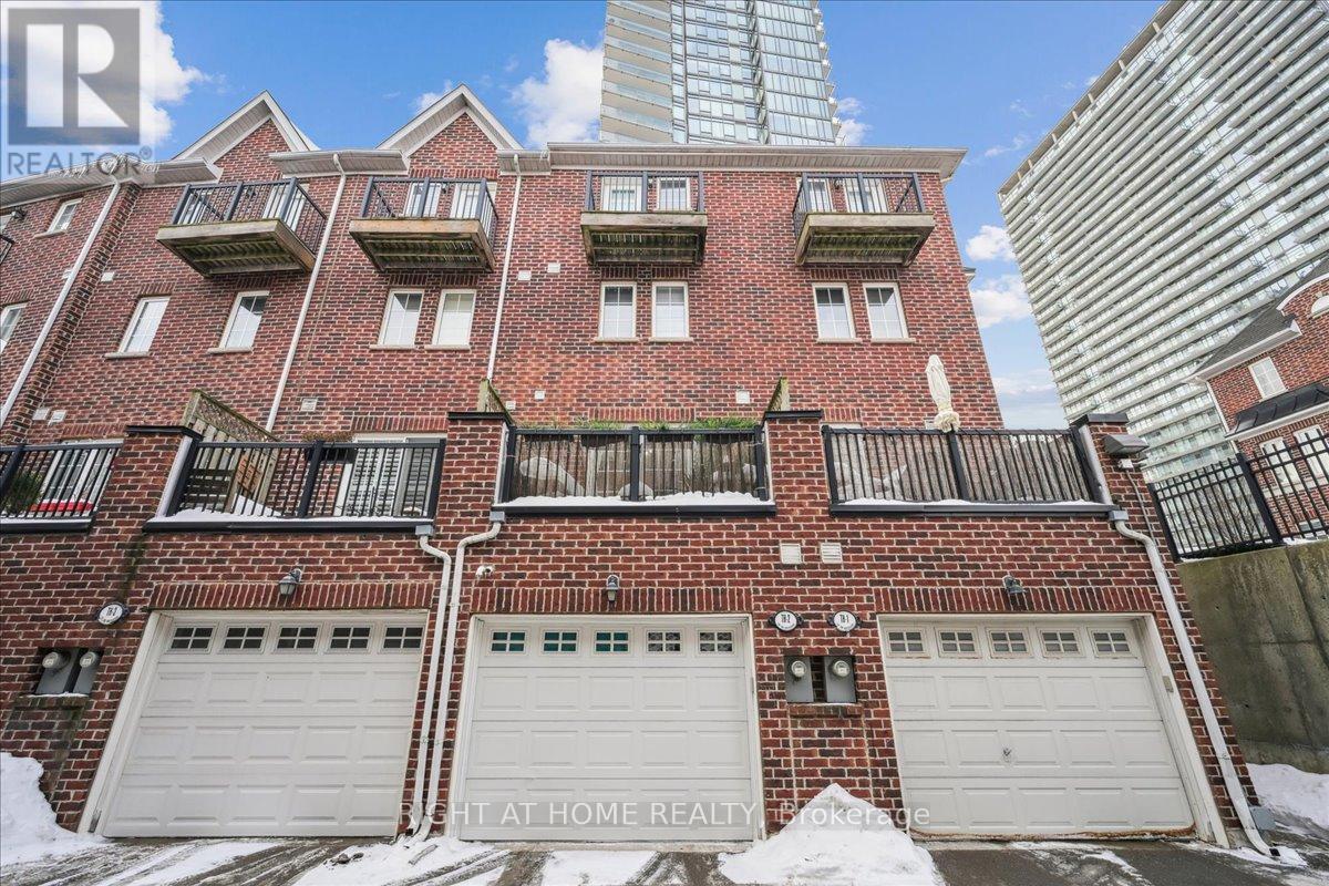 Th 2 - 101 The Queensway, Toronto, Ontario  M8Z 0H1 - Photo 33 - W12803890